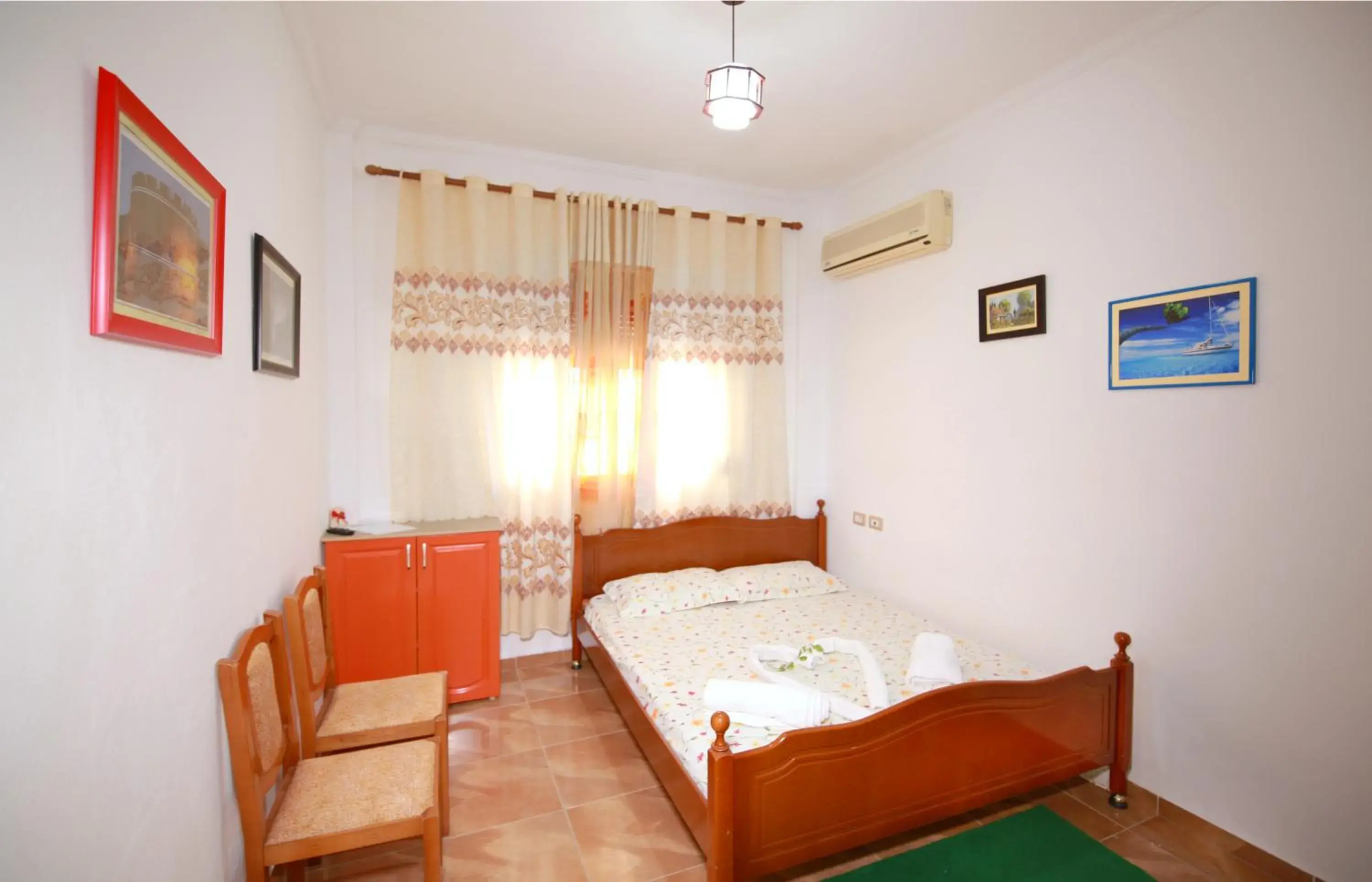 Standard Twin Room with Shared Bathroom - single occupancy in My Home Guest House Standard Twin Room with Shared Bathroom - single occupancy in My Home Guest House