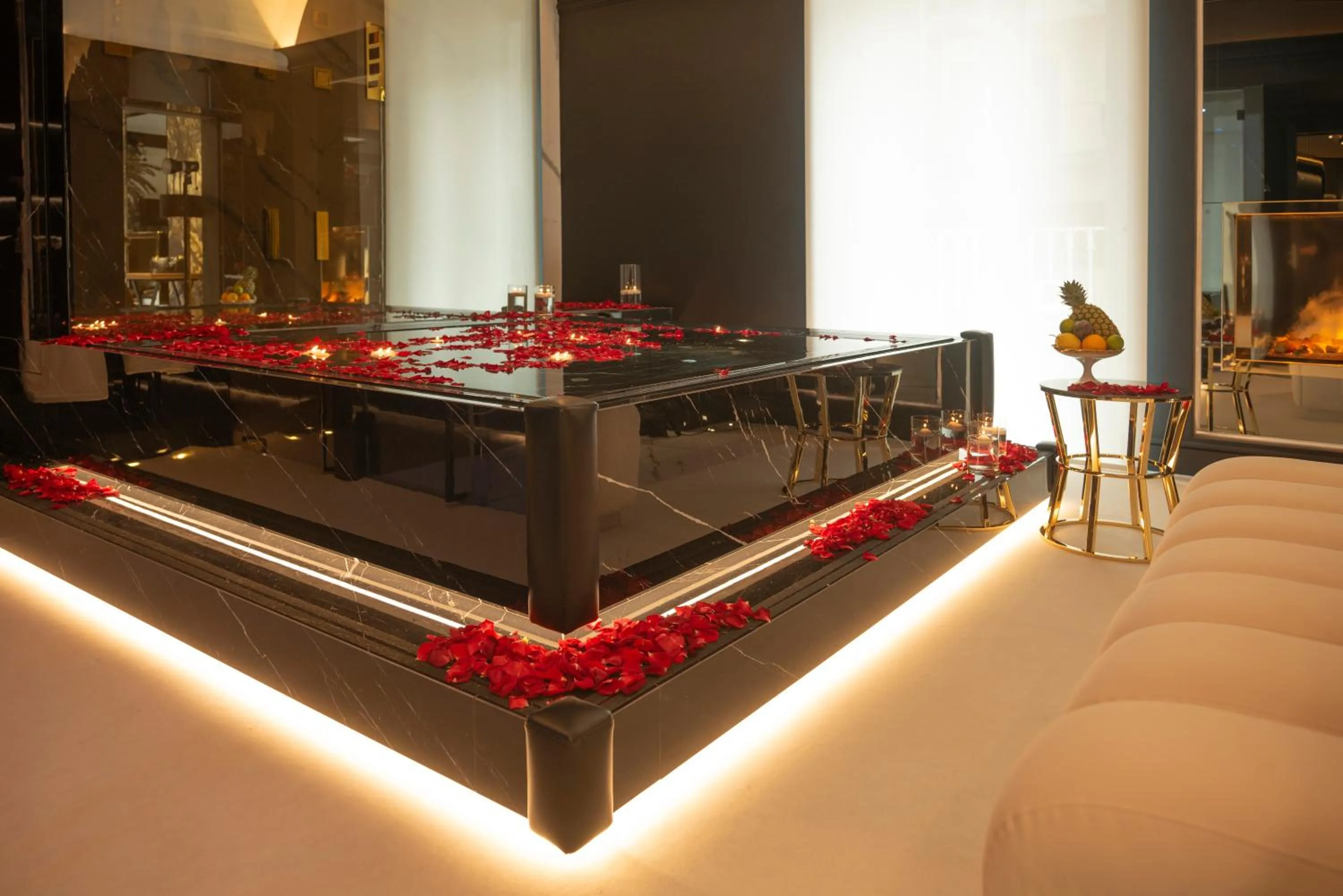 Hot Tub in Bra Hotel