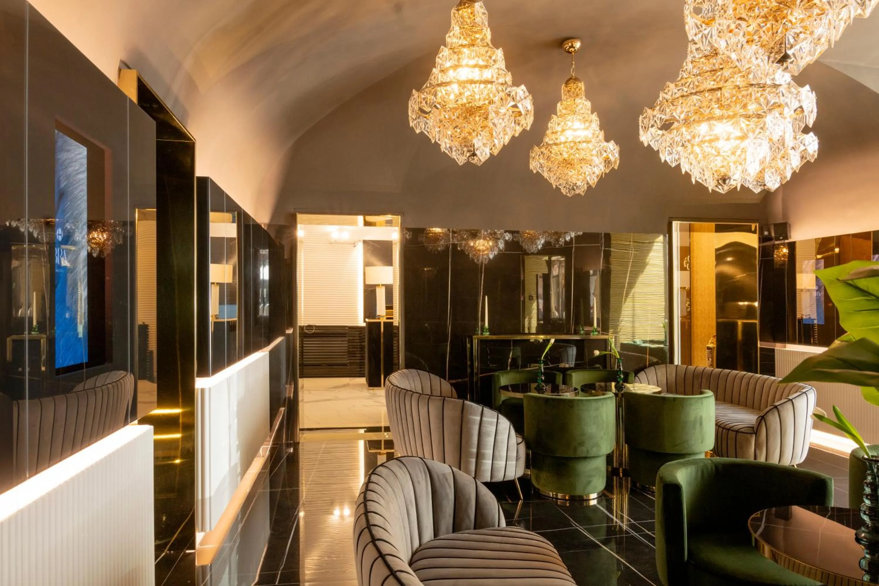 Evening entertainment in Bra Hotel