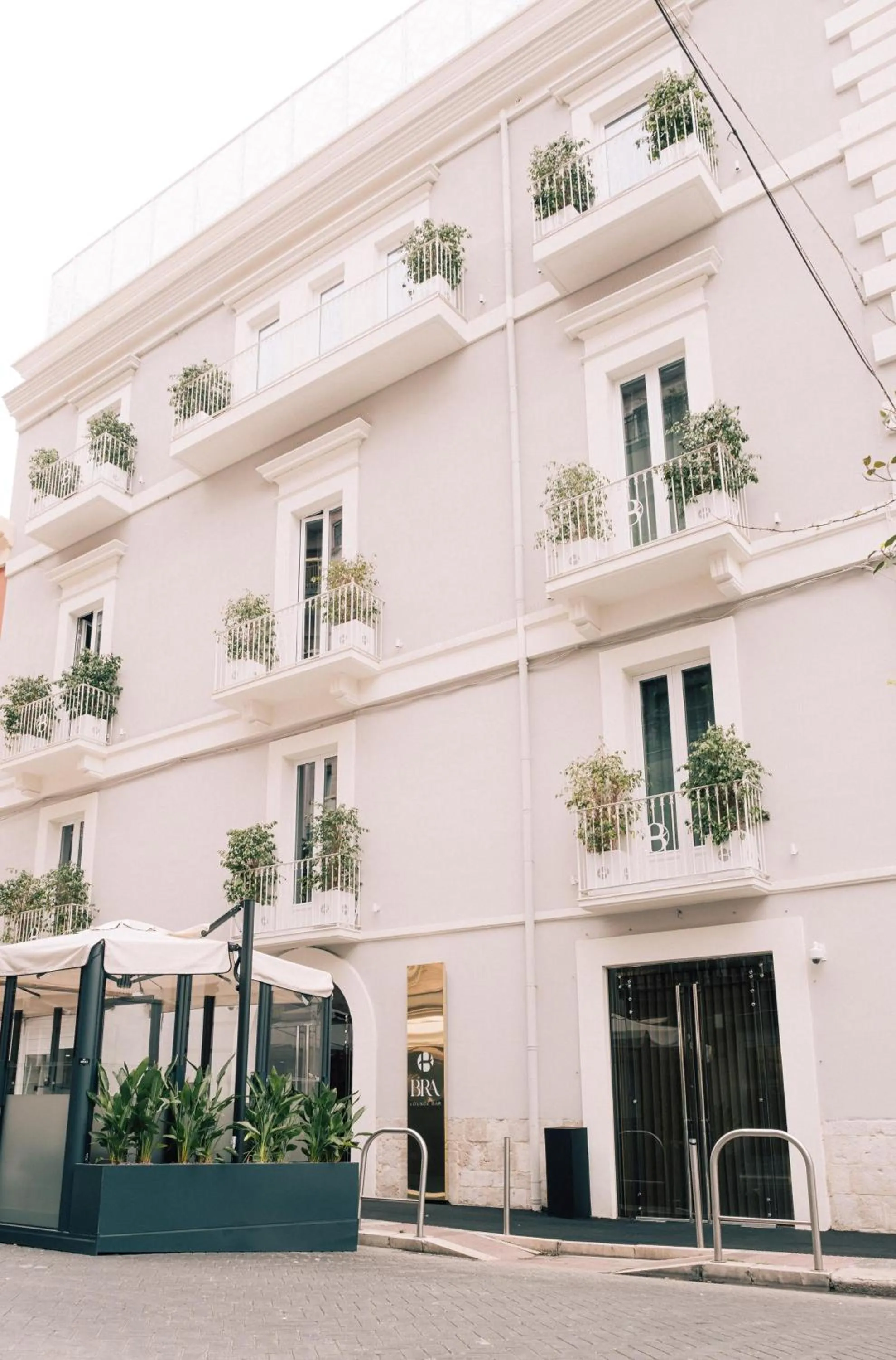 Property building in Bra Hotel