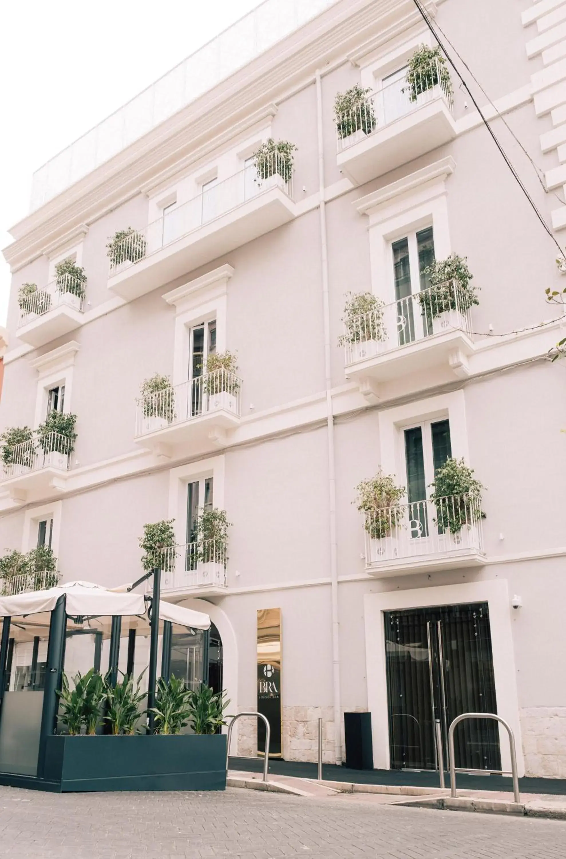 Property building in Bra Hotel Property building in Bra Hotel