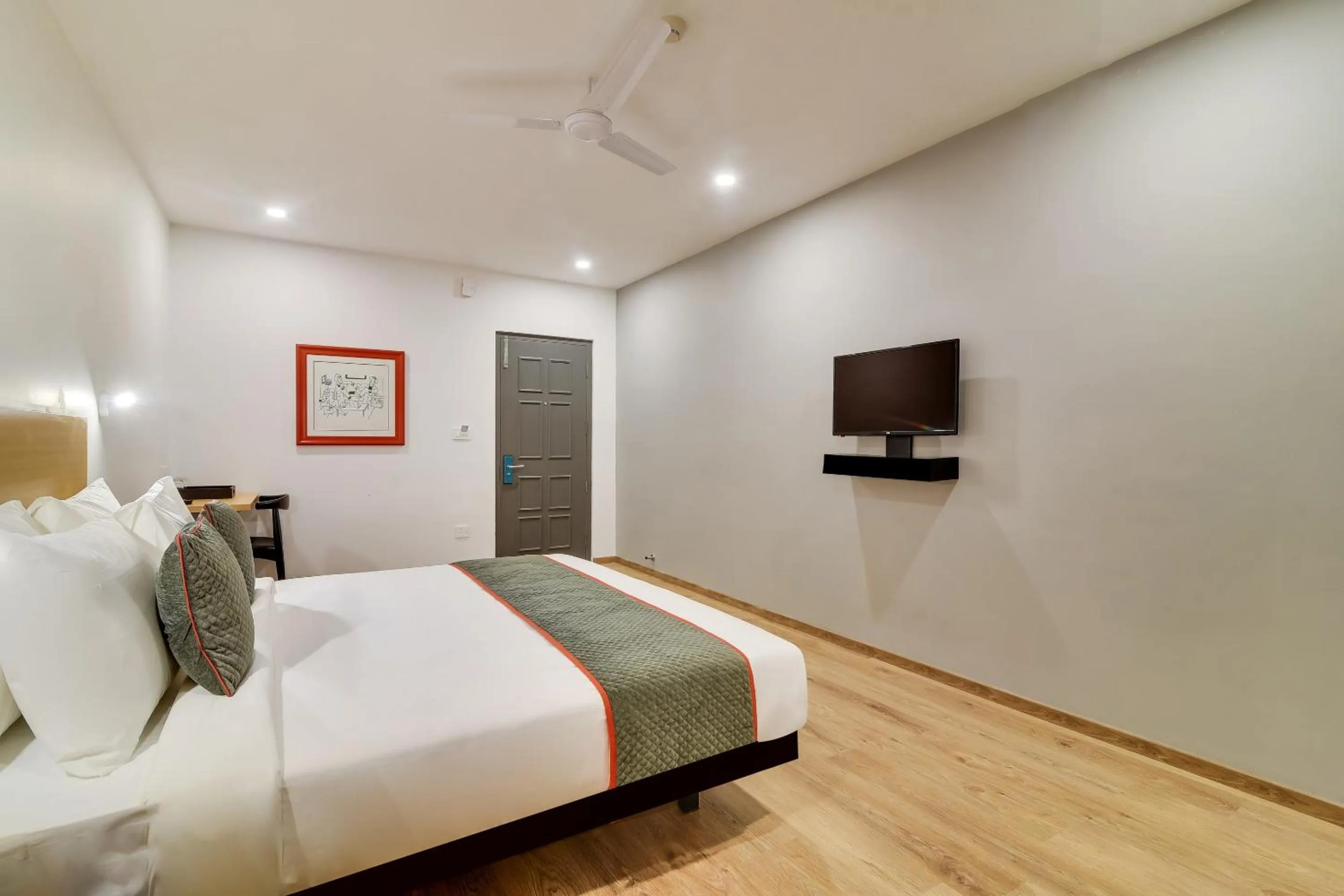 Bedroom, Bed in Townhouse Kovilambakkam