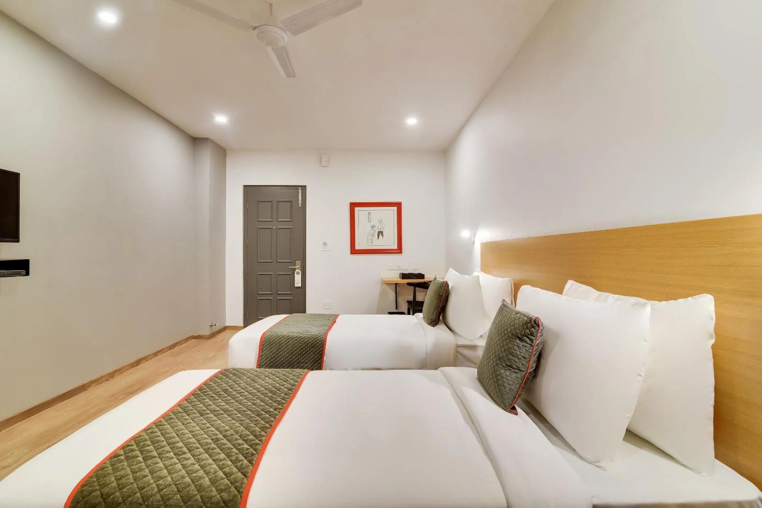 Bedroom, Bed in Townhouse Kovilambakkam