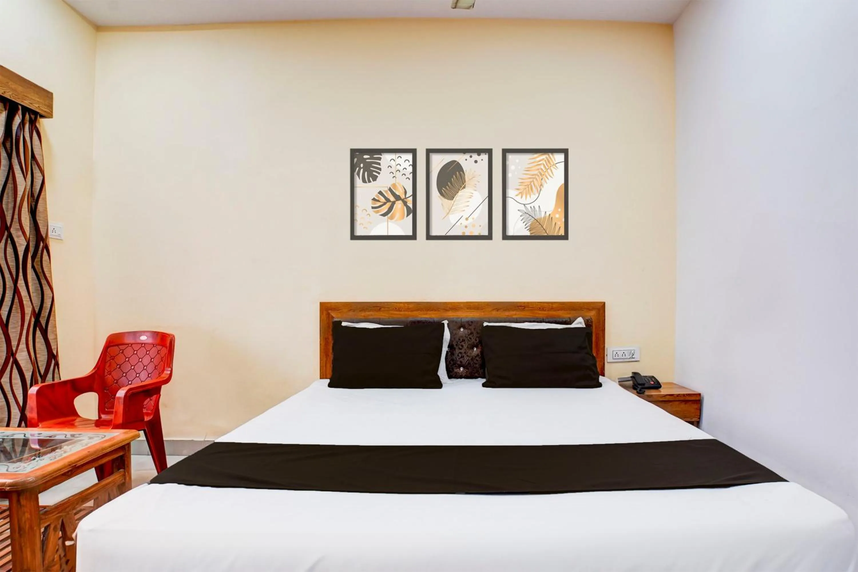 Bedroom, Bed in Hotel O Lake Link