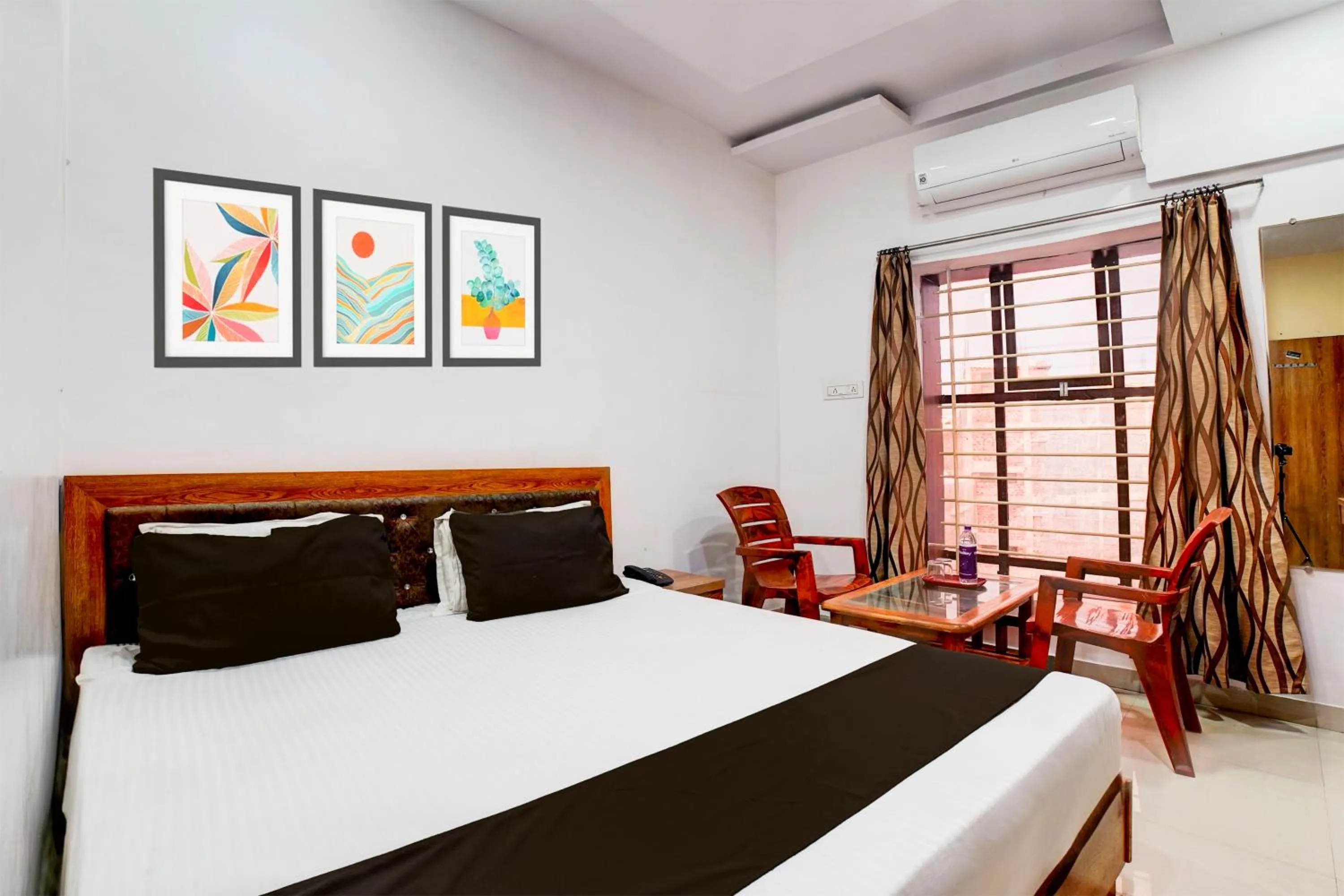 Bedroom, Bed in Hotel O Lake Link