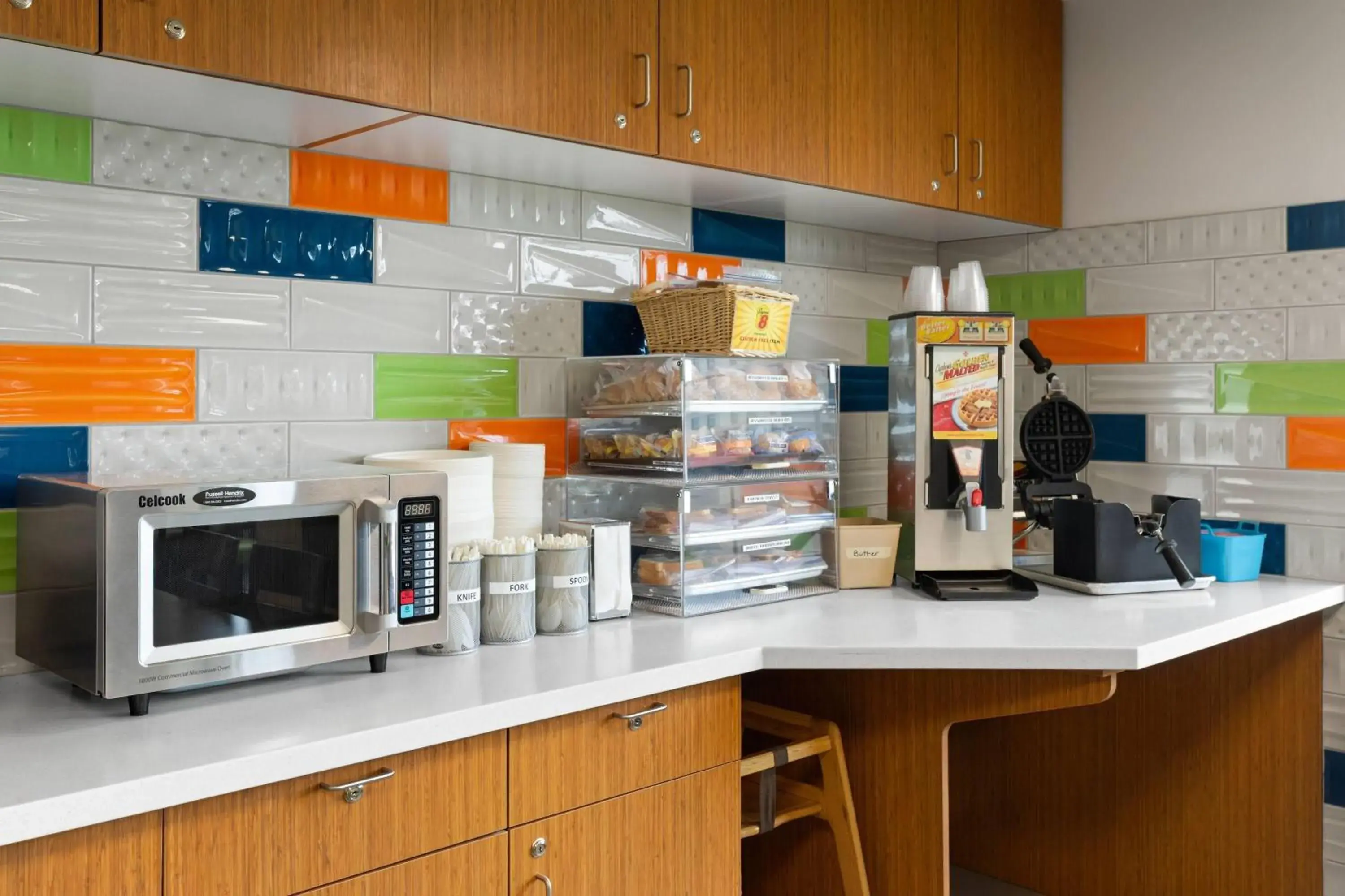 Breakfast in Super 8 by Wyndham Sault Ste Marie On Breakfast in Super 8 by Wyndham Sault Ste Marie On