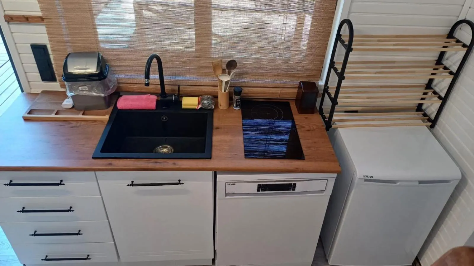 Kitchen or kitchenette in Angels Garden Hotel