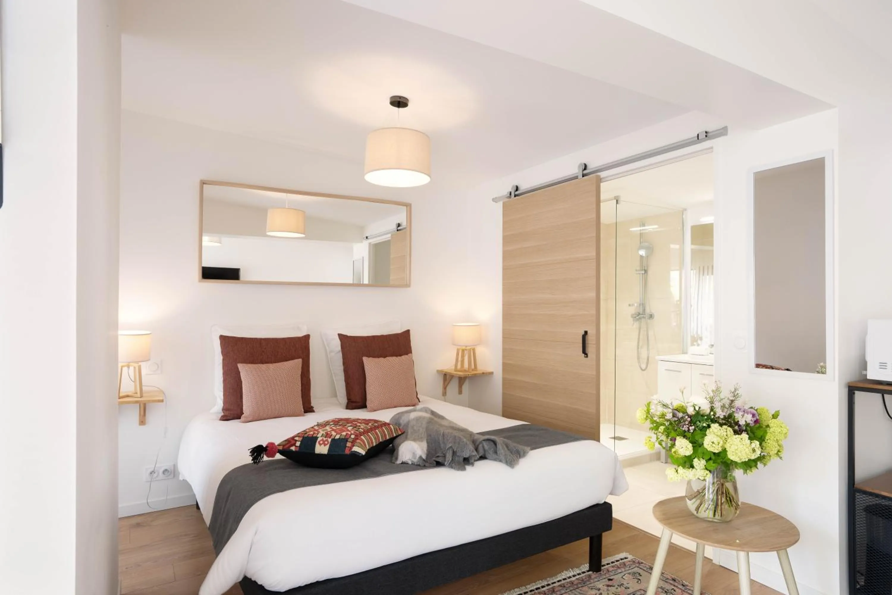 Bed in Les Studios De Honfleur