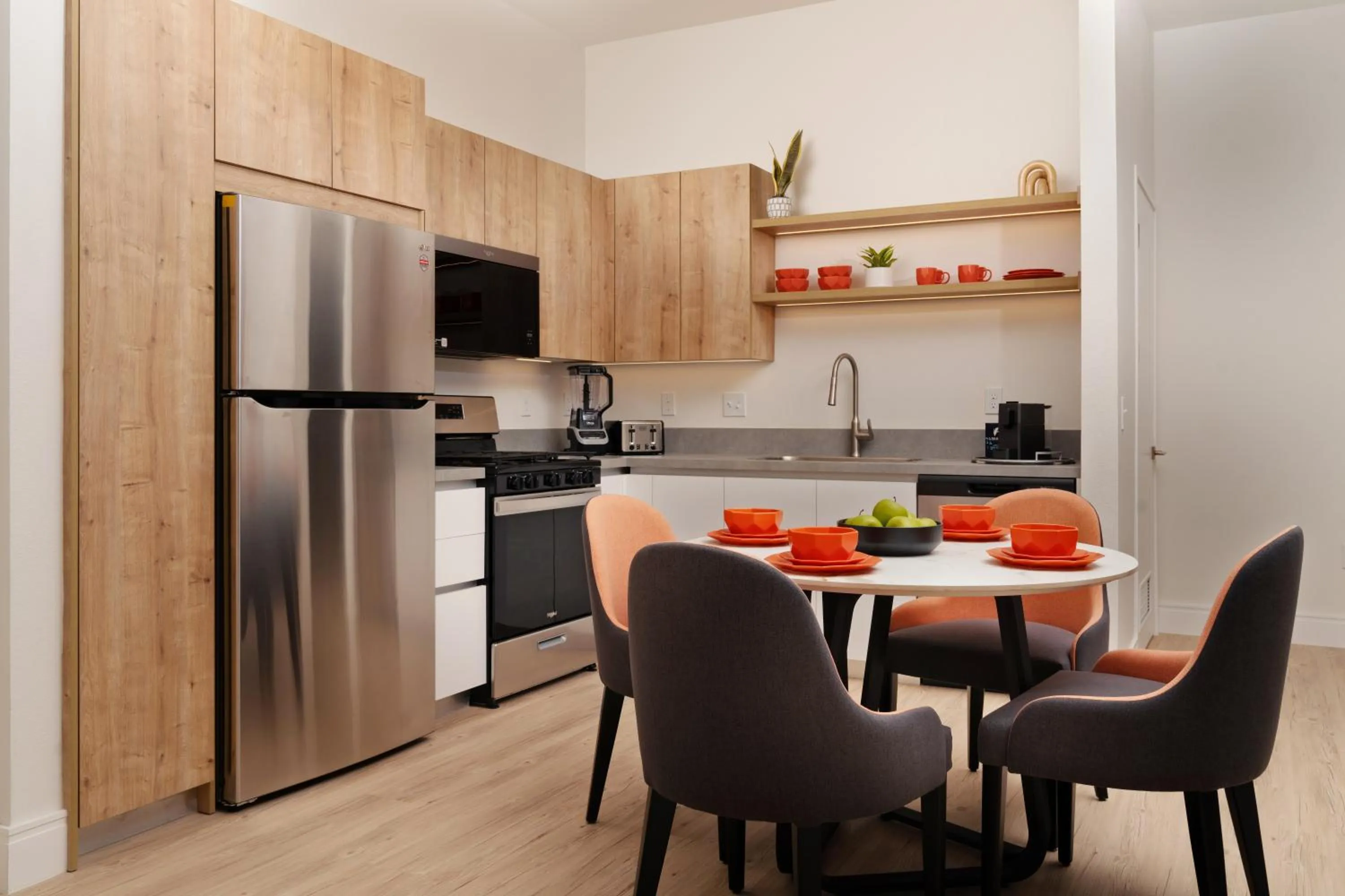 Kitchen or kitchenette in Otonomus Hotel Las Vegas