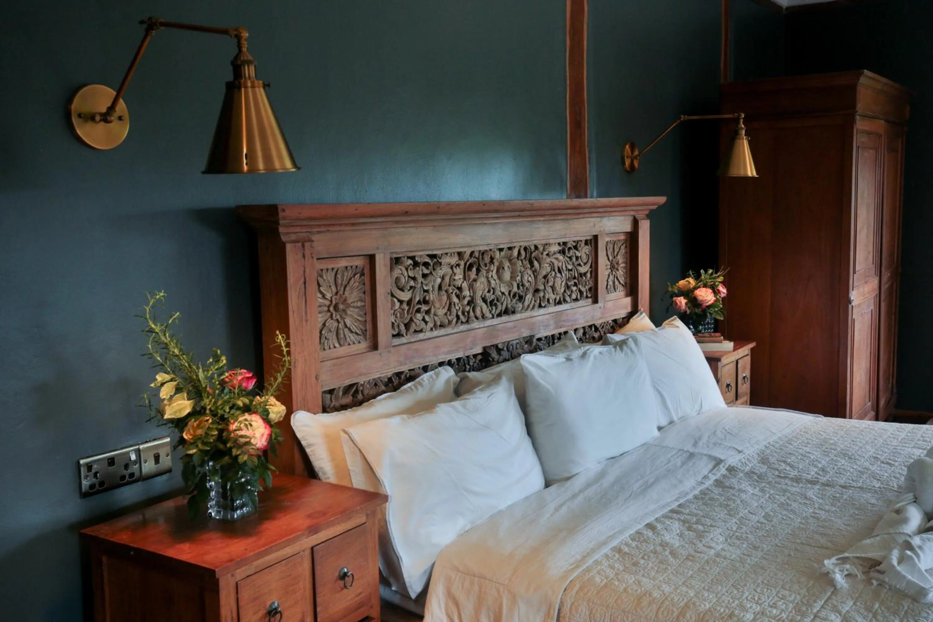Bed in Mukima Manor
