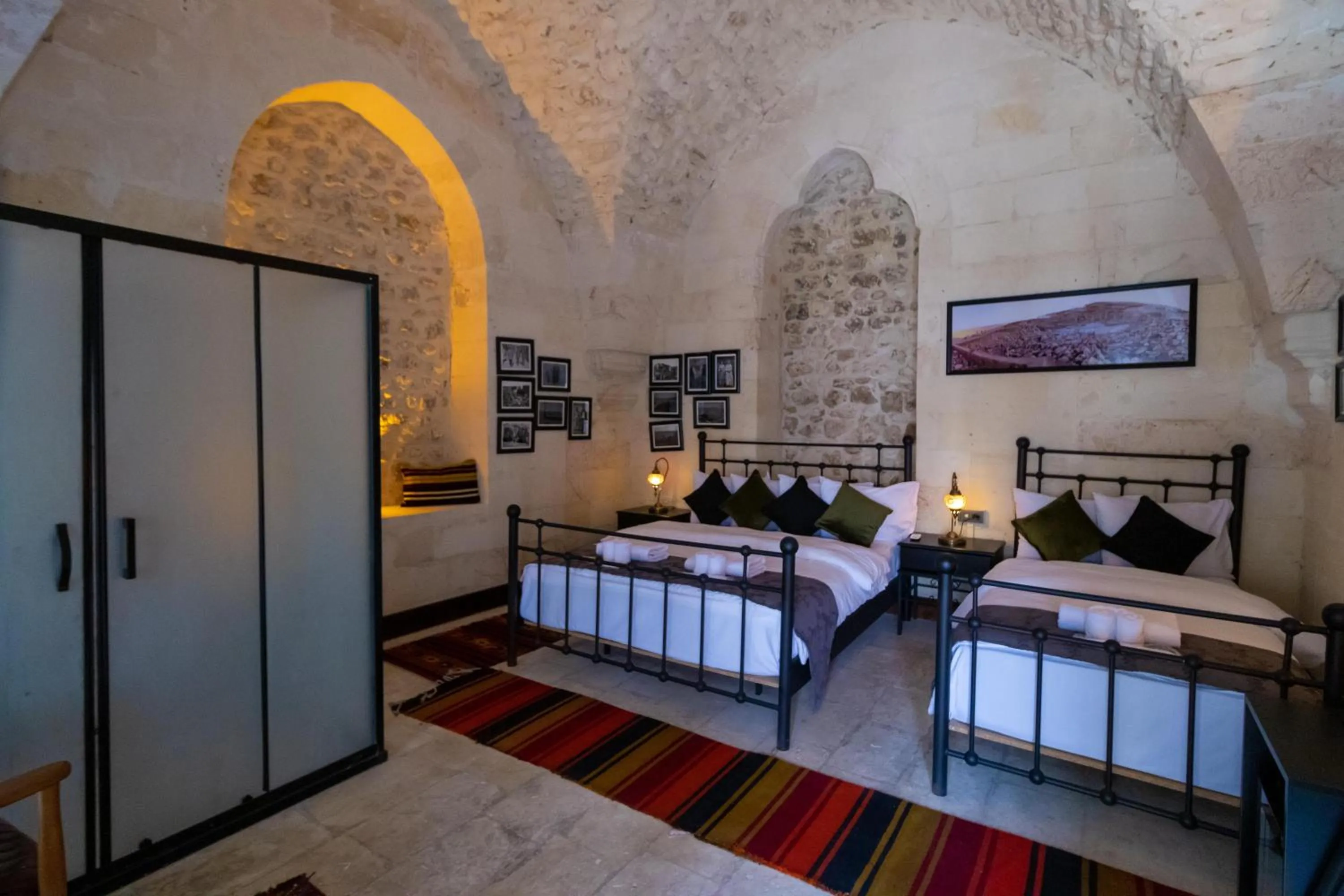 Bedroom, Bed in Nomad inn