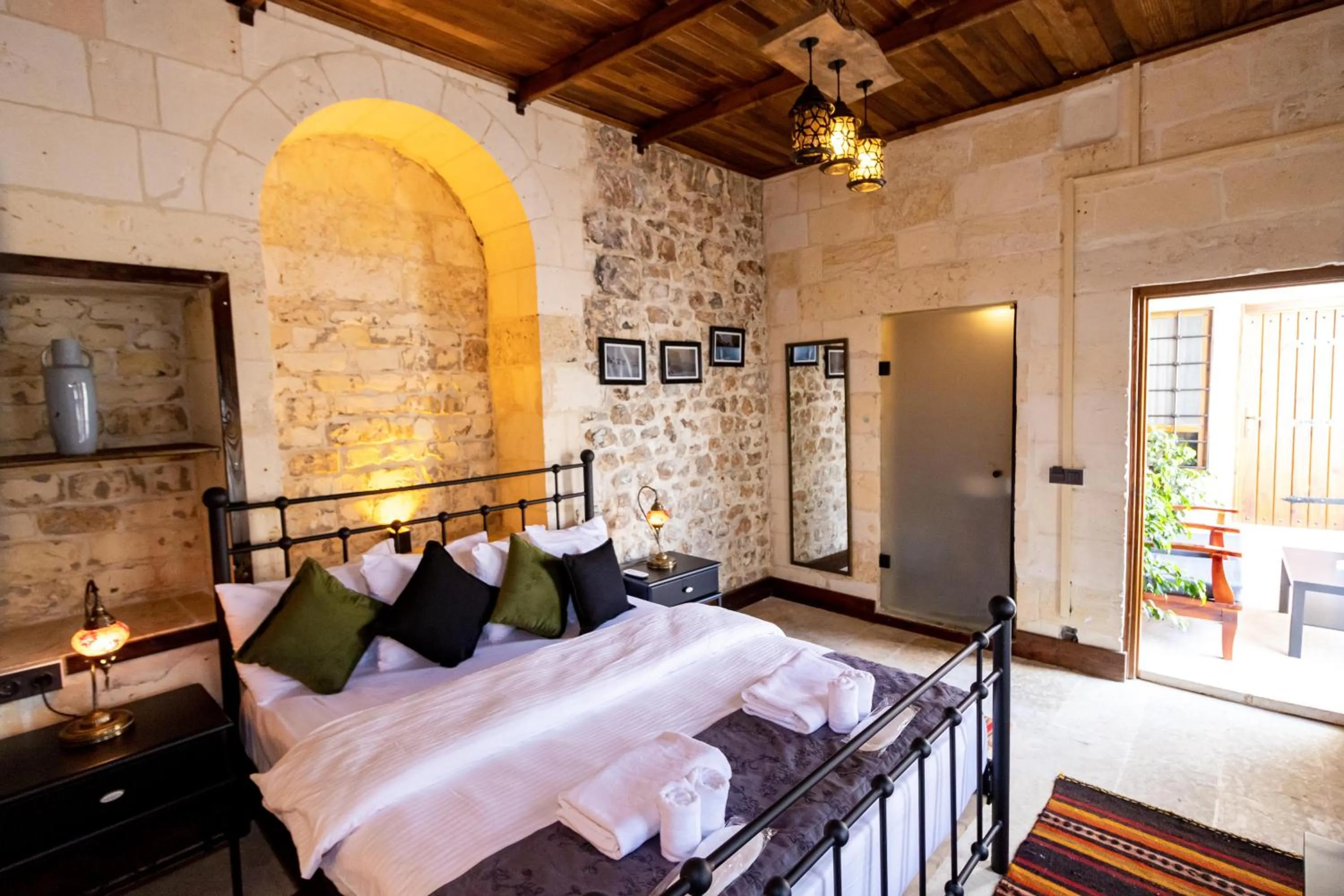 Bedroom, Bed in Nomad inn