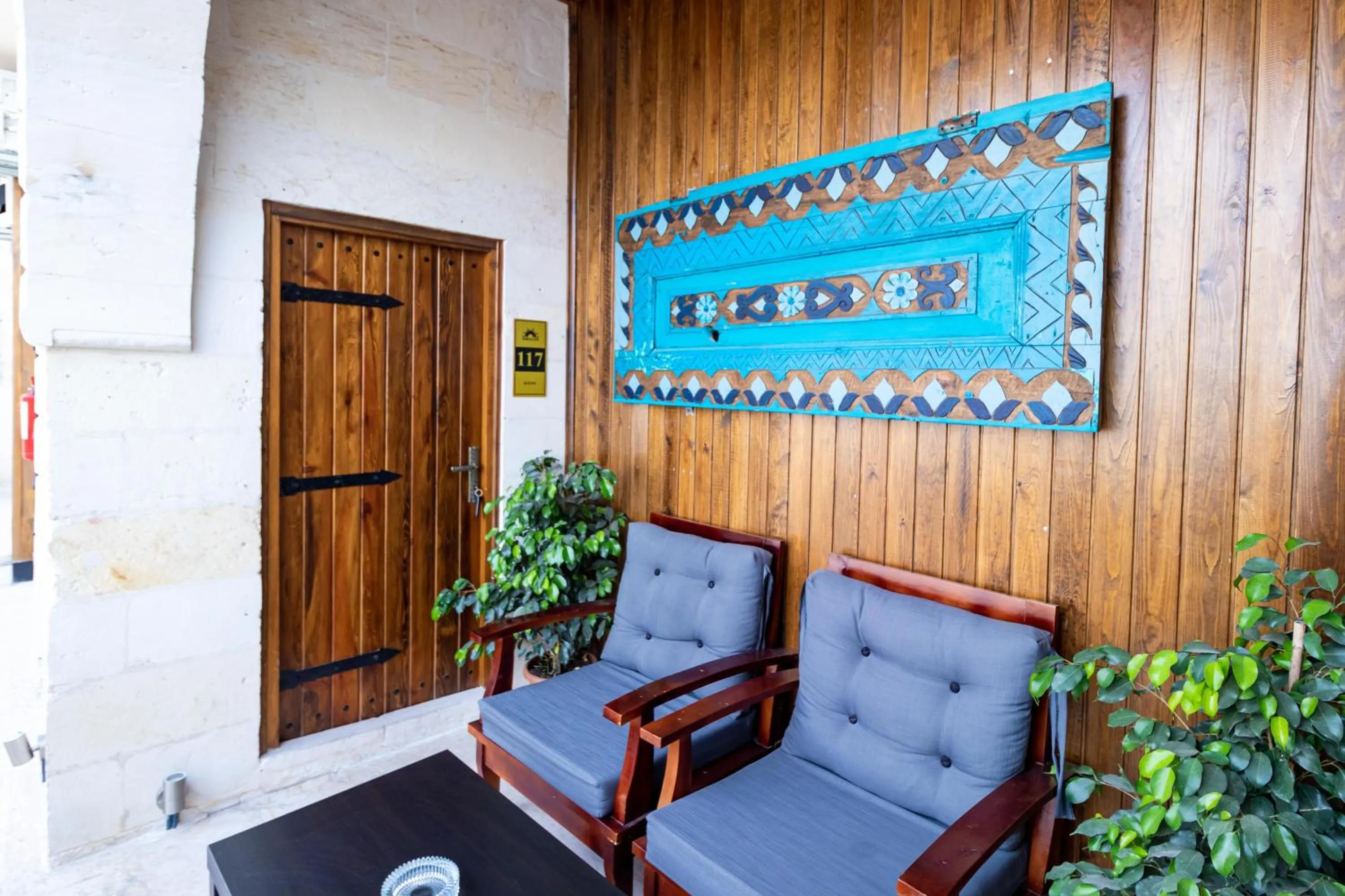 Seating area in Nomad inn