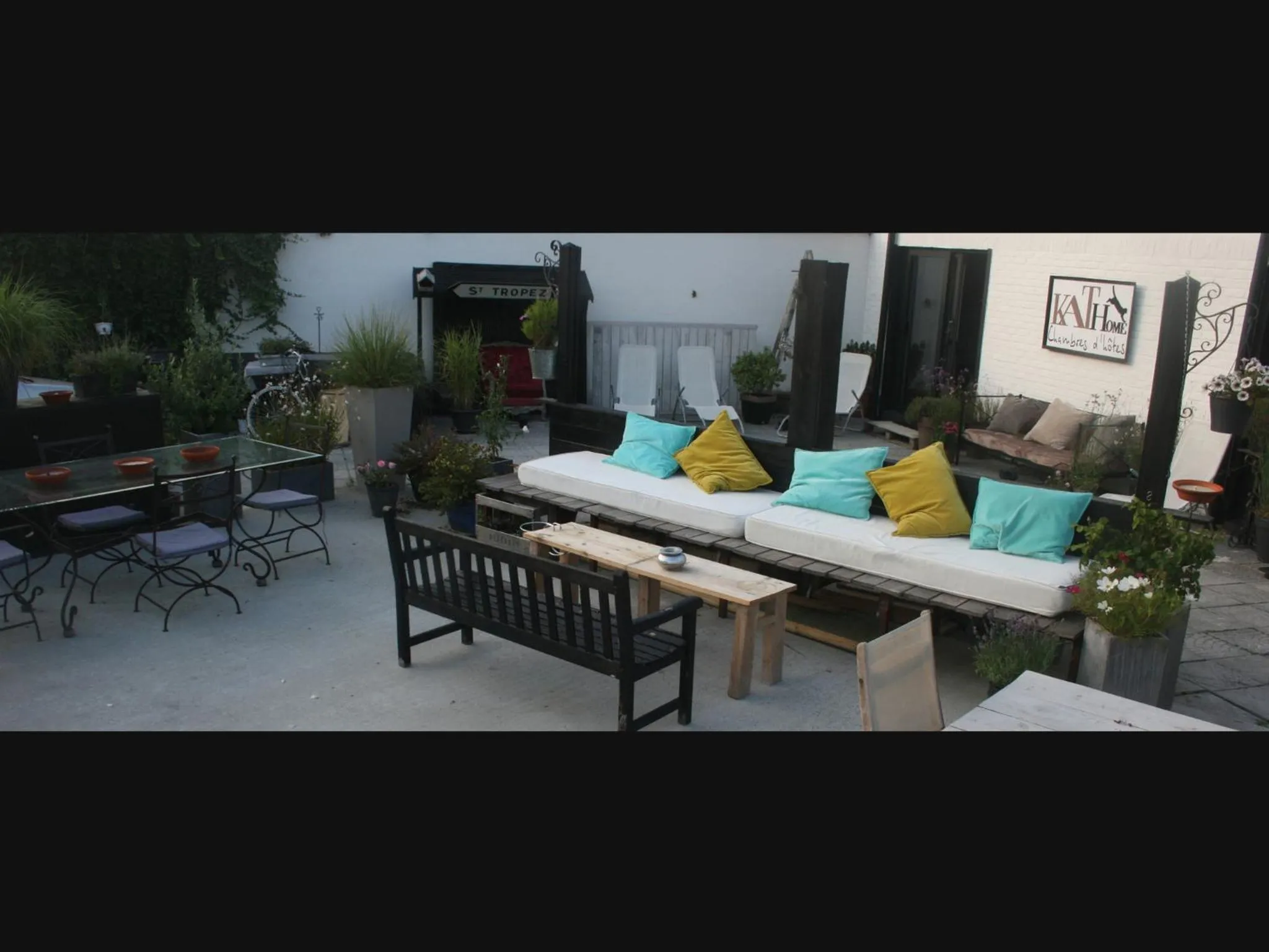 Patio in Guesthouse Kathome