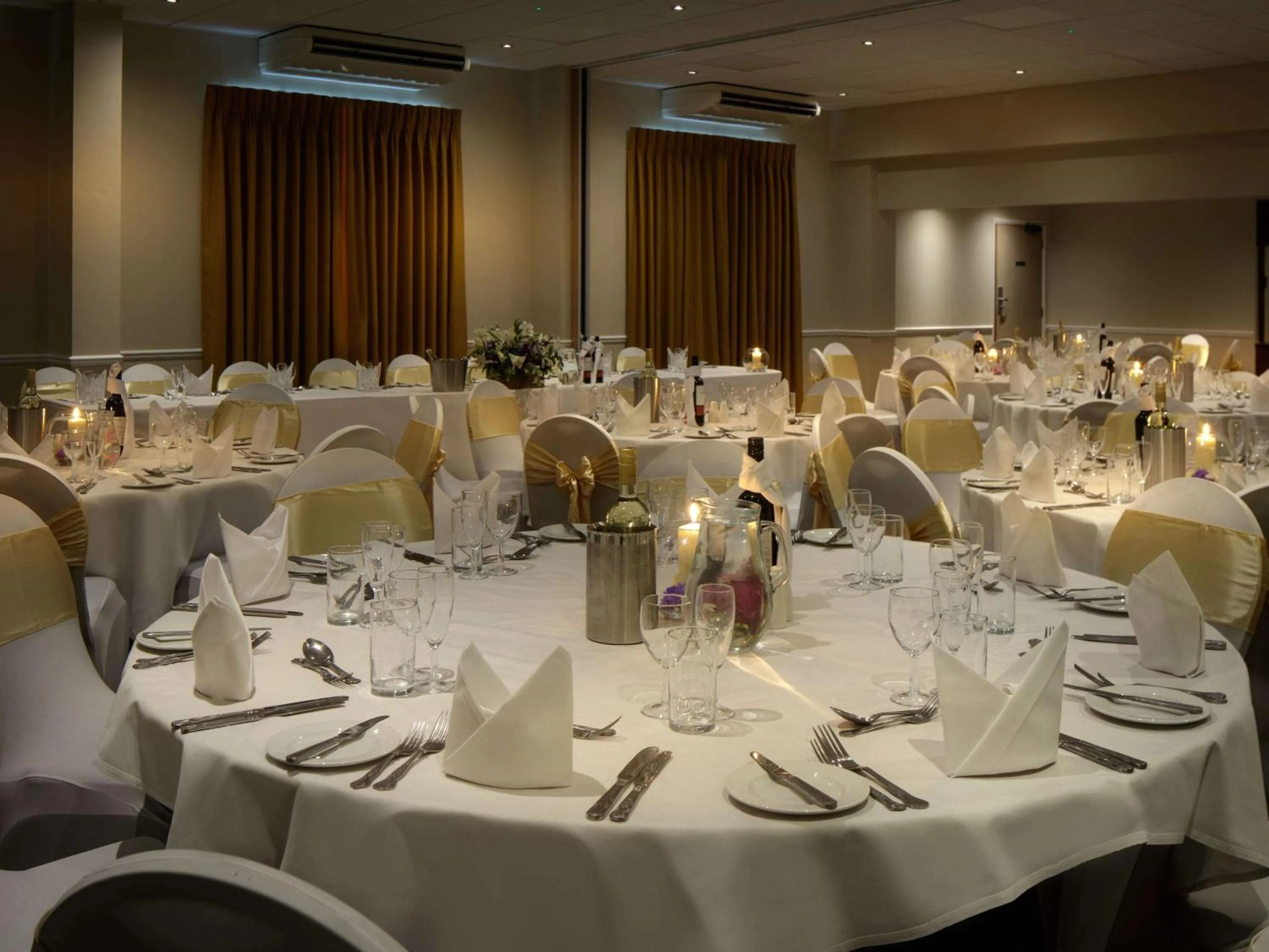 Other, Restaurant/Places to Eat in Mercure Hatfield Oak Hotel