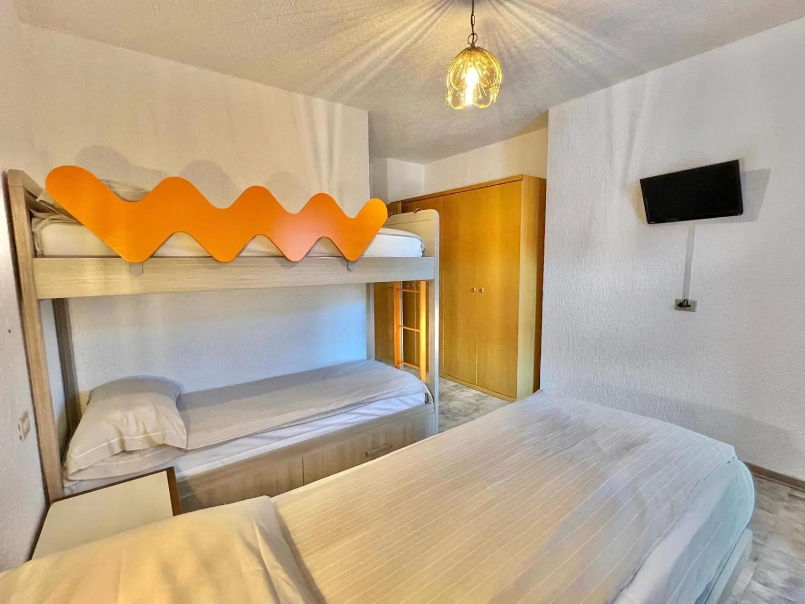 Bed in Residence Adele