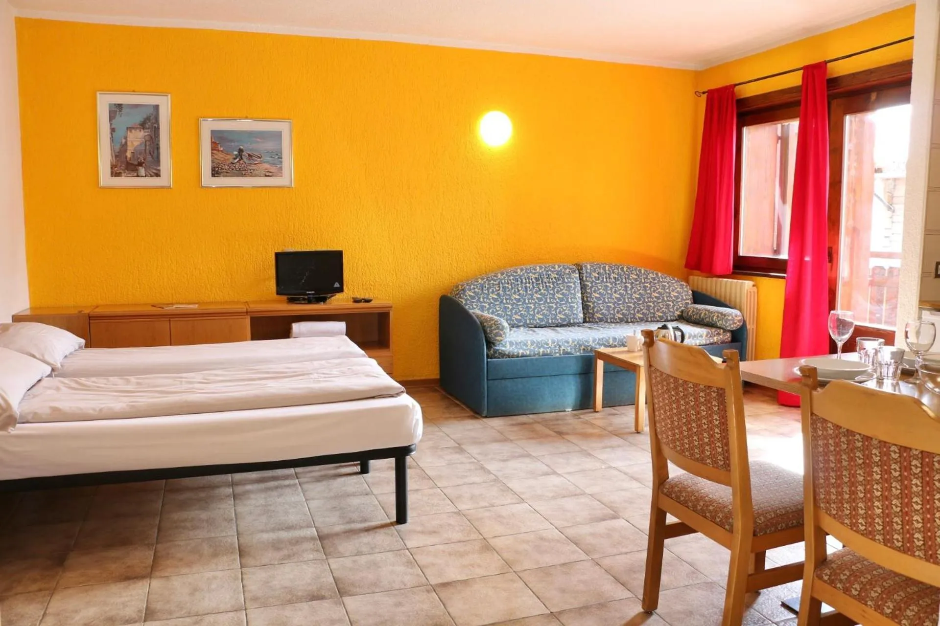 Bed in Residence Adele