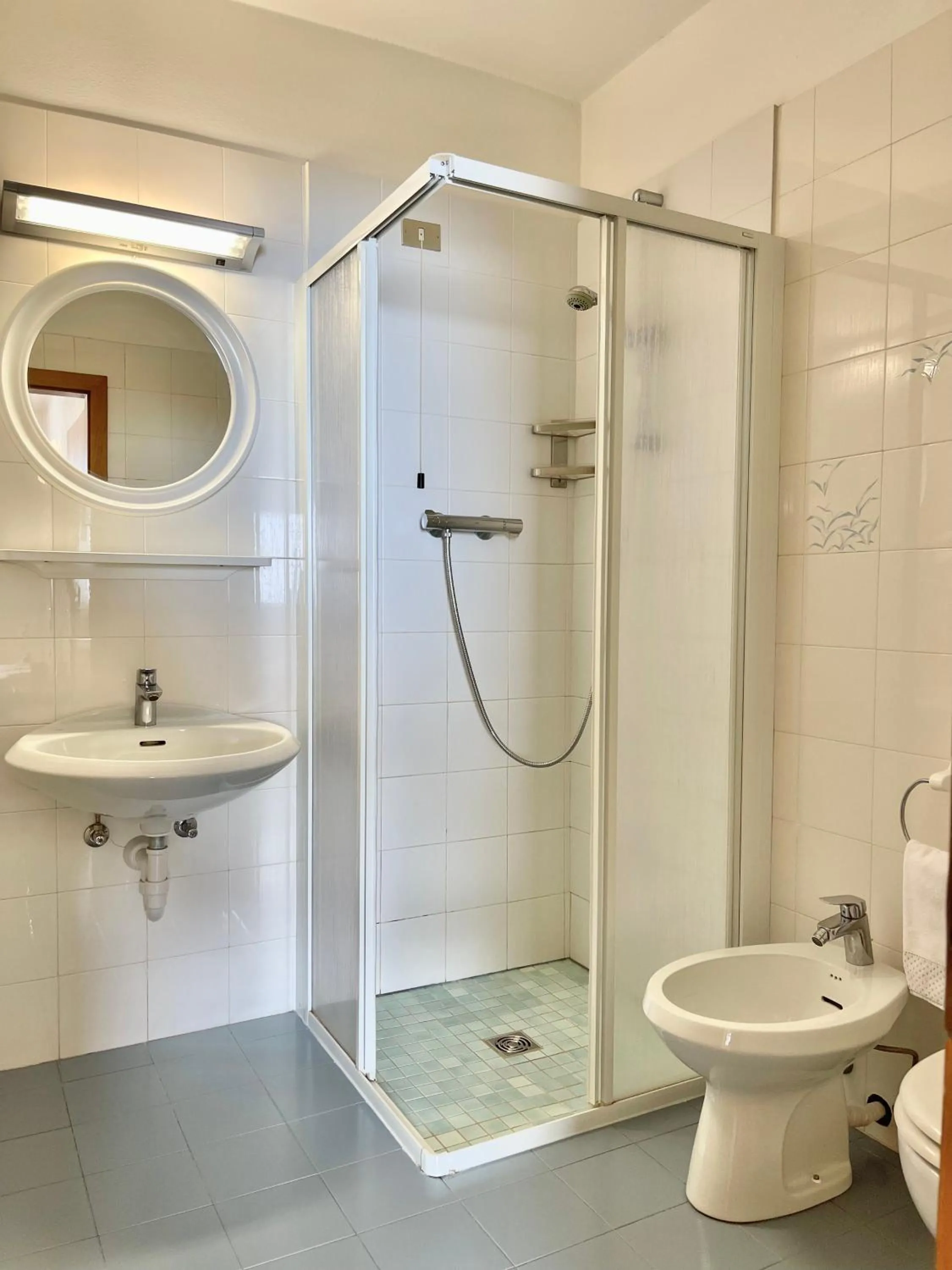 Shower in Residence Adele