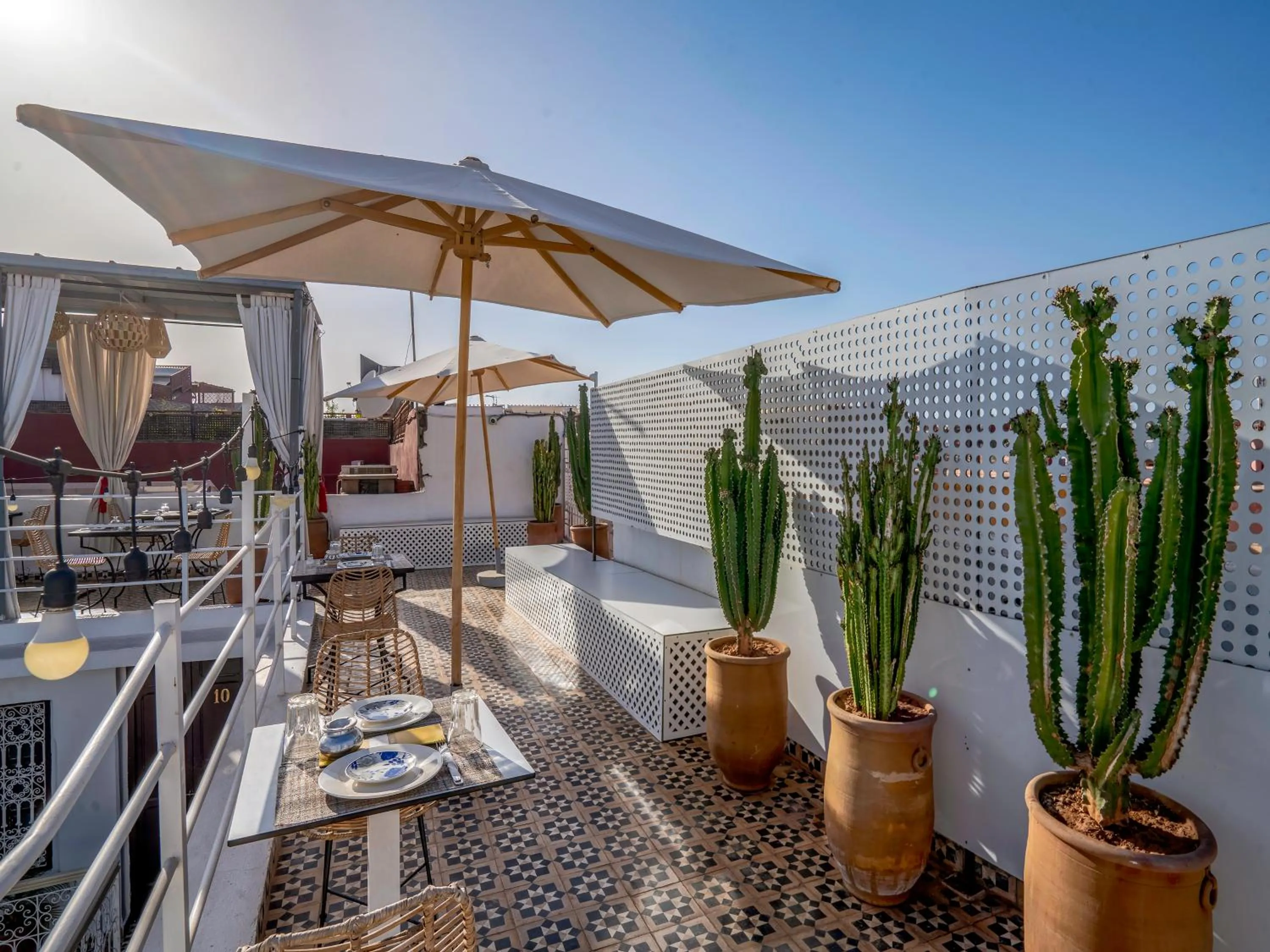 Swimming pool in Riad Tzizwit Boutique Hotel & SPA