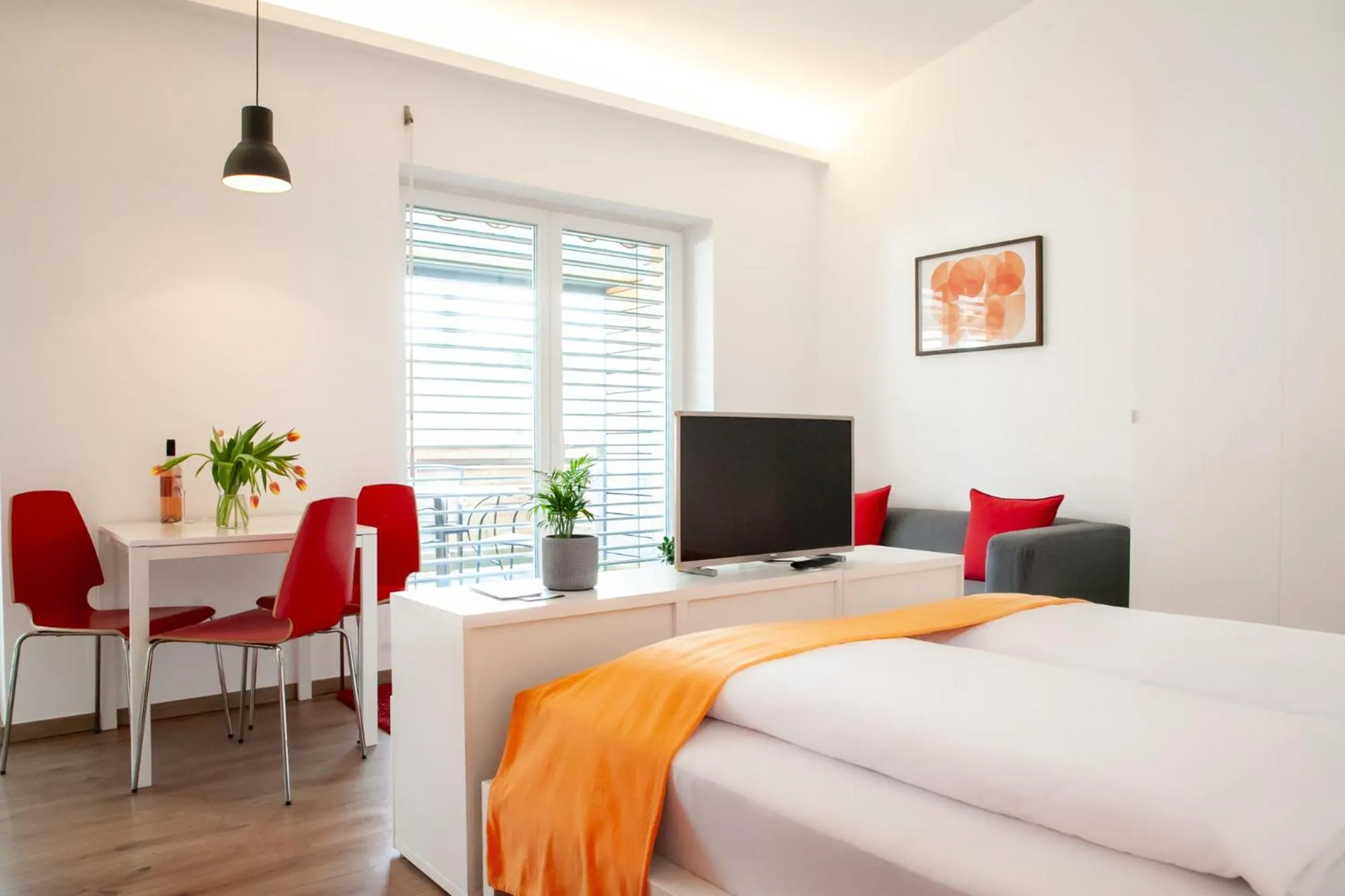 Photo of the whole room, Bed in Studiosplus