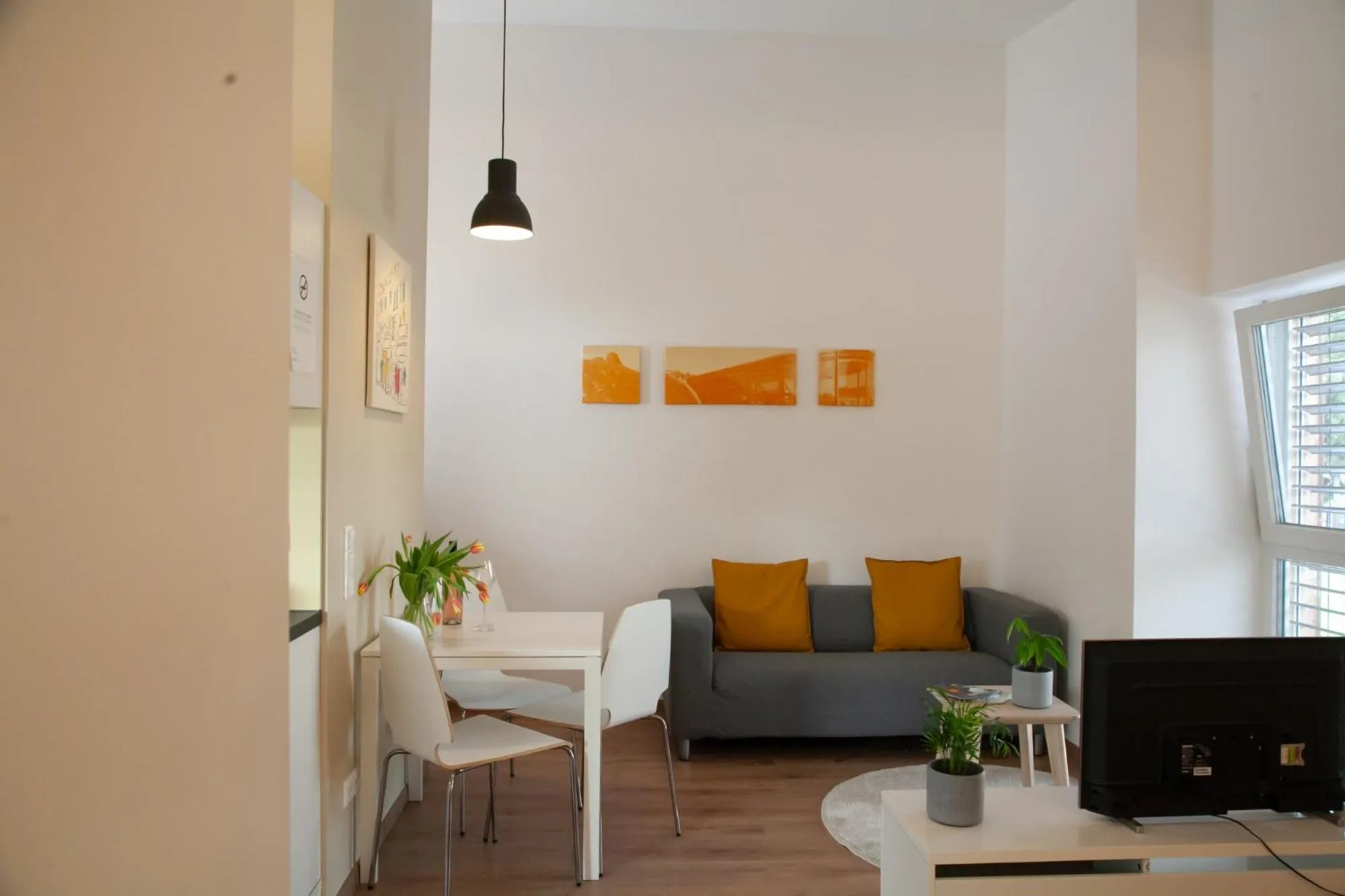 Dining area in Studiosplus