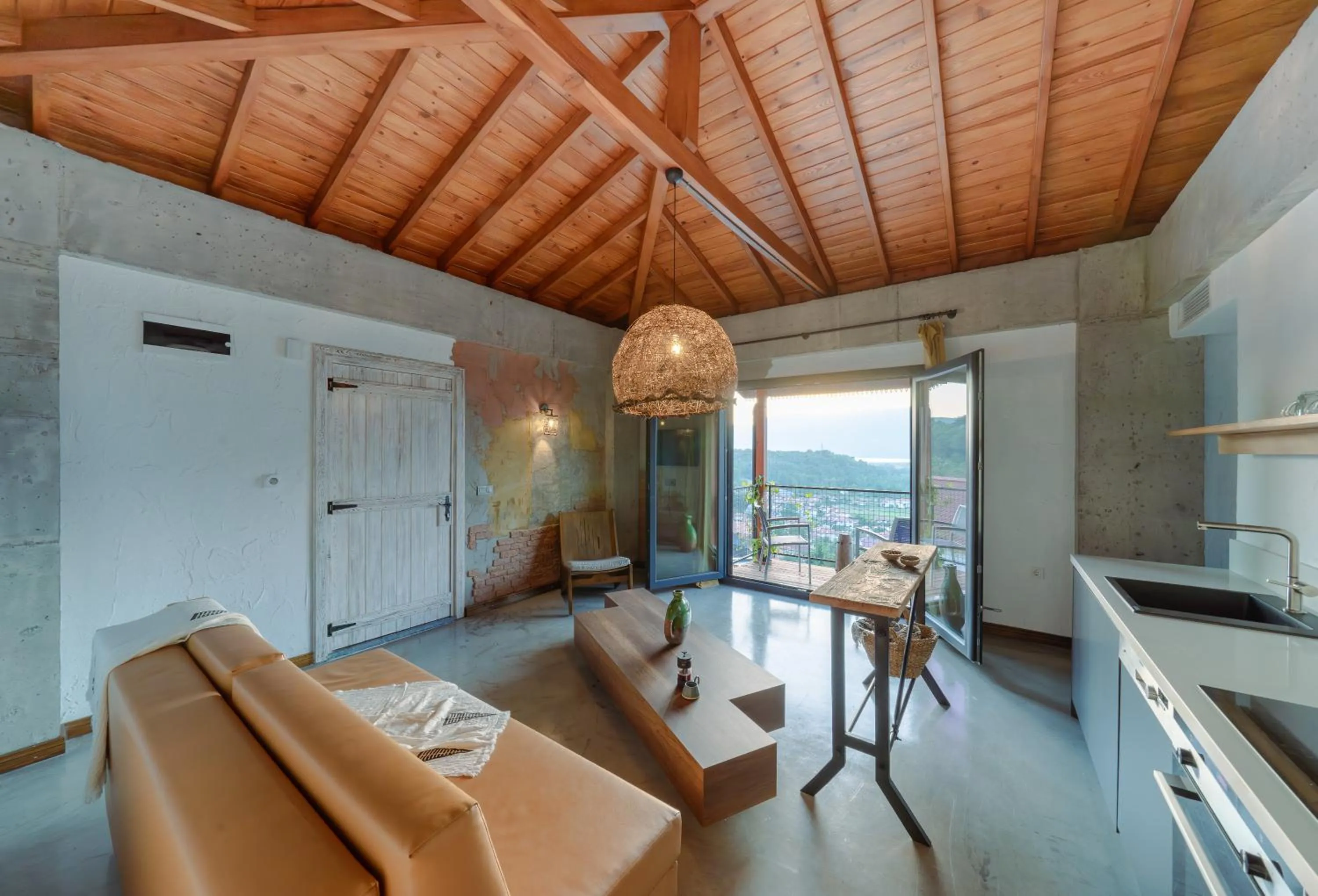 Queen Suite with Sea View in Kikonia Art & Suites