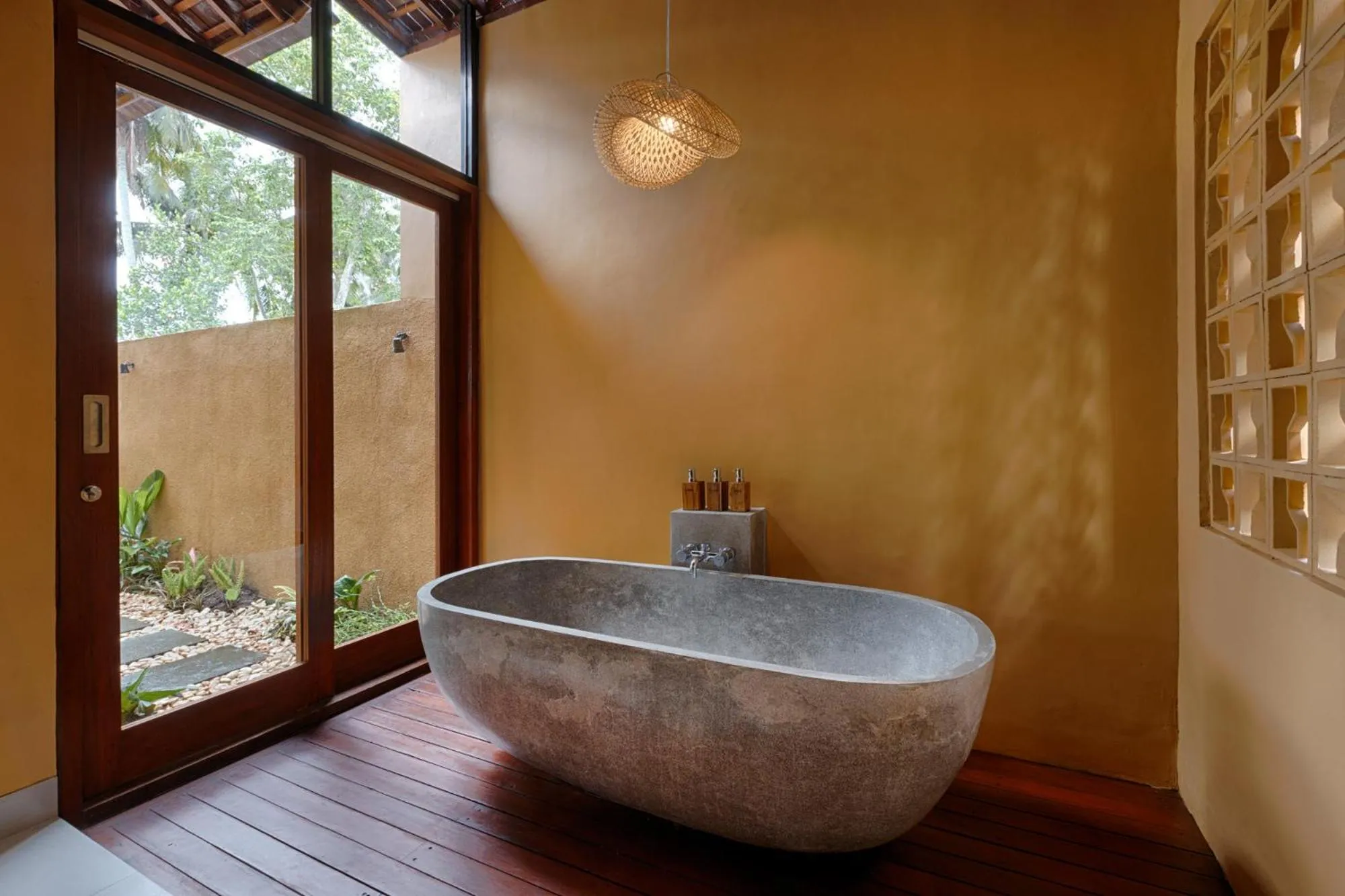 Bathroom in Samkhya Villas - Free 1x Floating Breakfast or Minibar