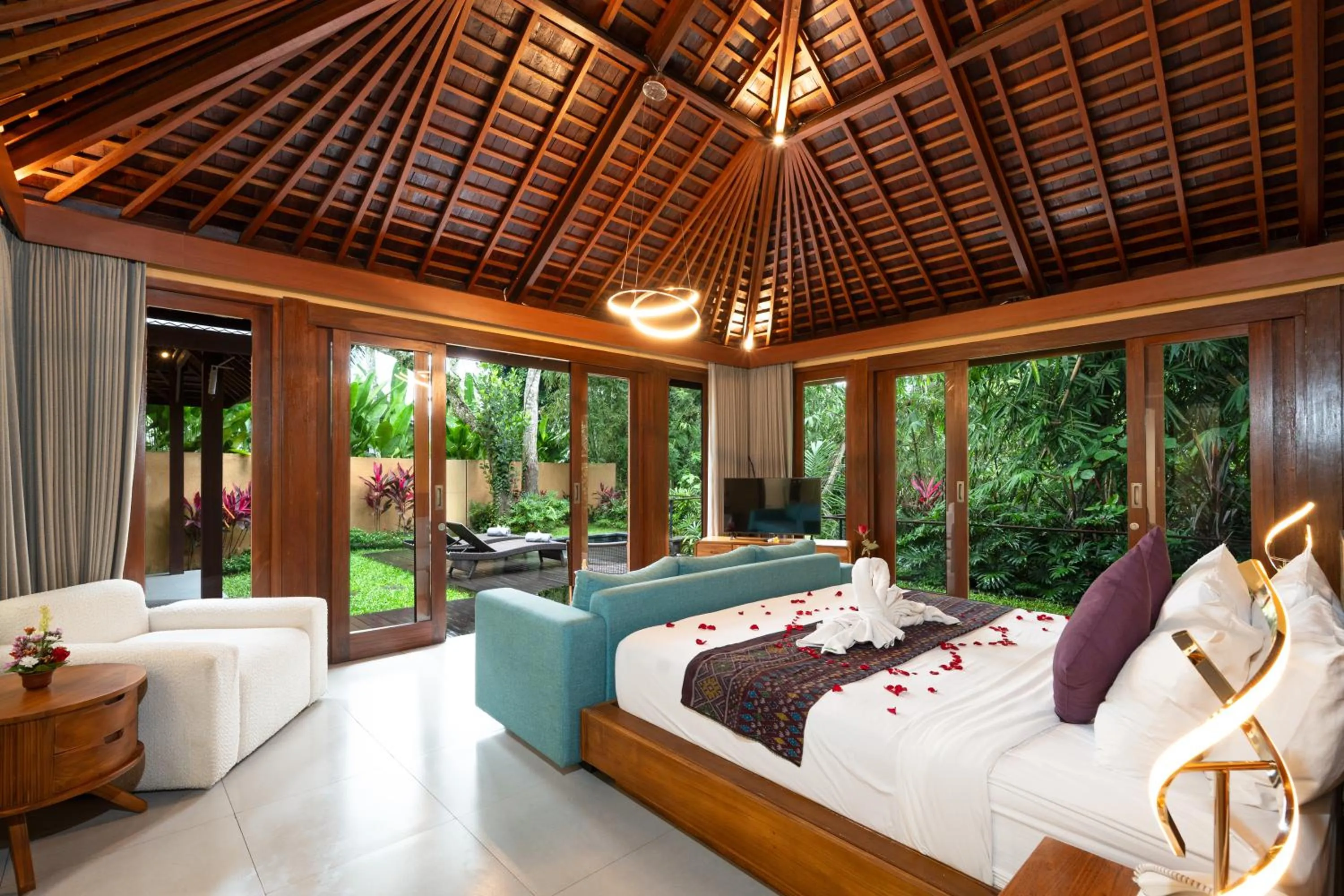 Bedroom, Bed in Samkhya Villas - Free 1x Floating Breakfast or Minibar