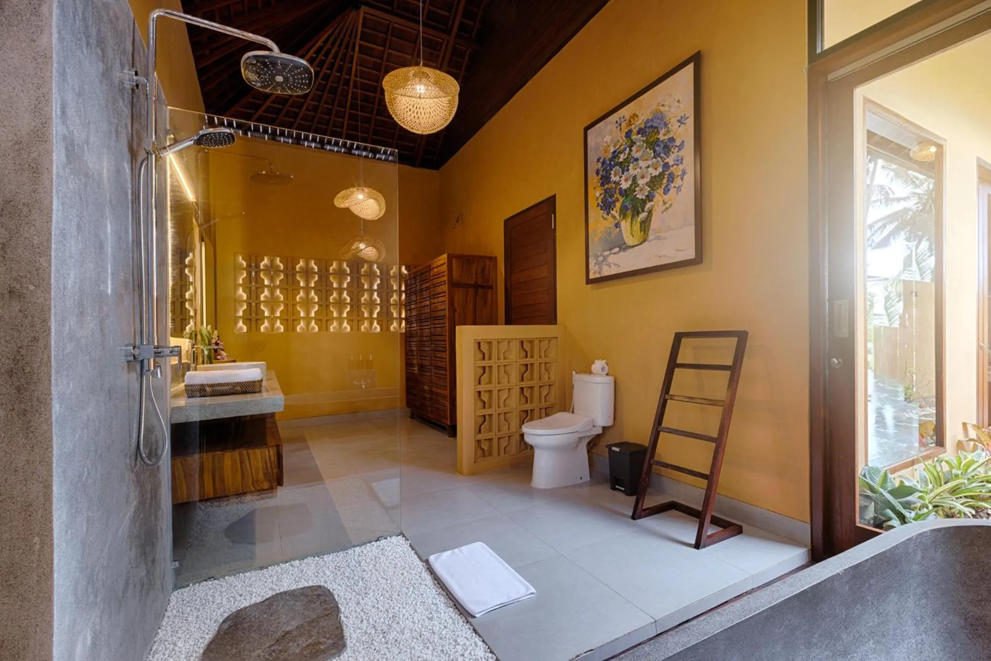 Bathroom in Samkhya Villas - Free 1x Floating Breakfast or Minibar