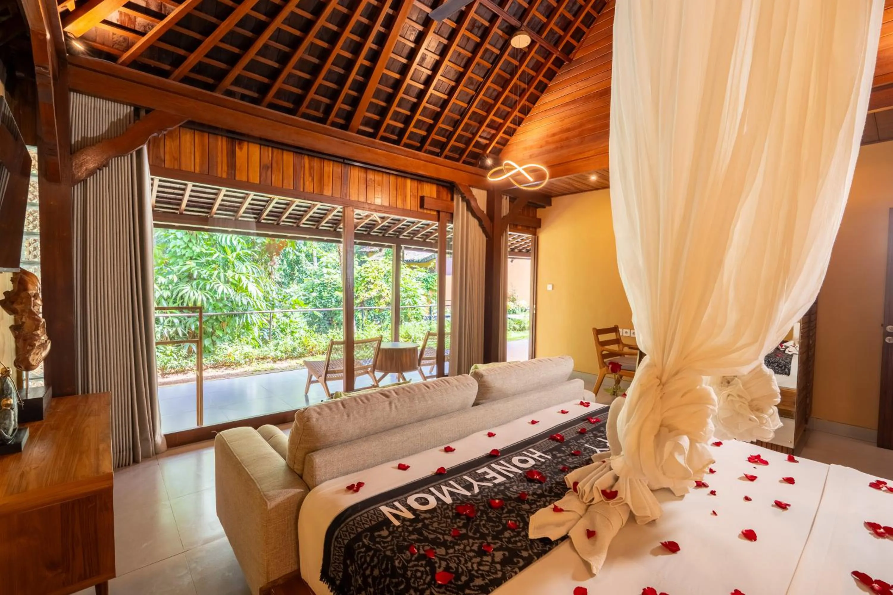 Bedroom, Bed in Samkhya Villas - Free 1x Floating Breakfast or Minibar