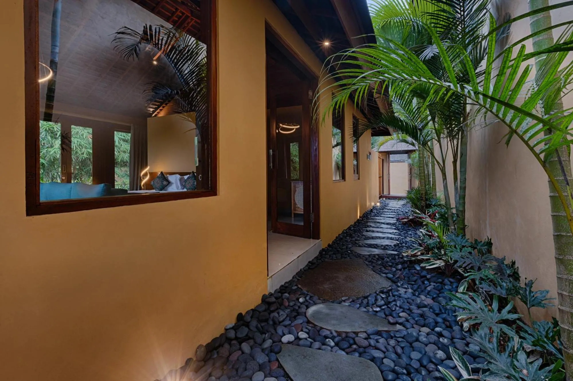 Garden in Samkhya Villas - Free 1x Floating Breakfast or Minibar