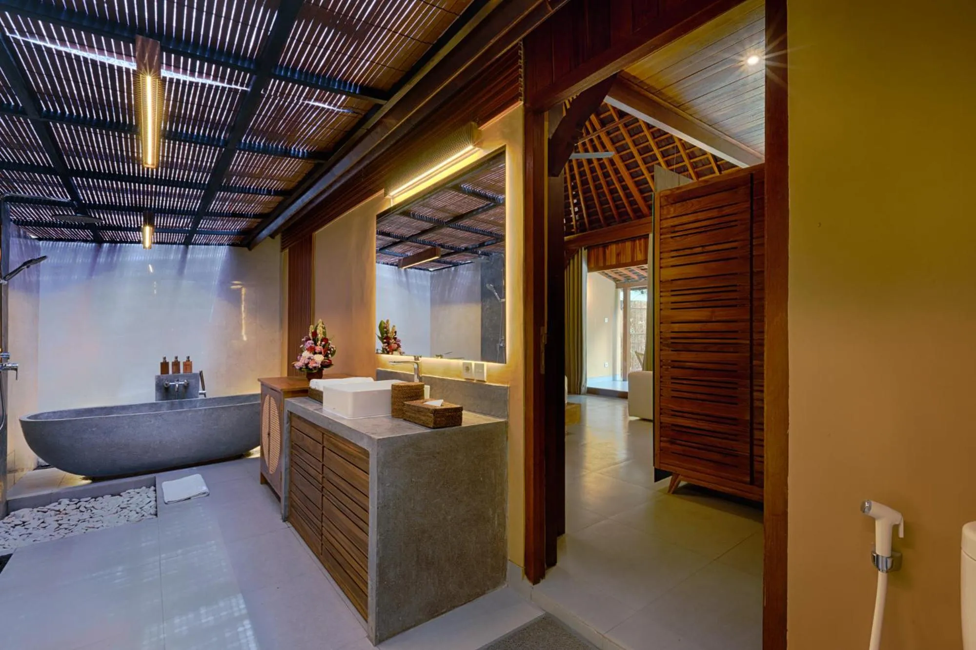 Bathroom in Samkhya Villas - Free 1x Floating Breakfast or Minibar