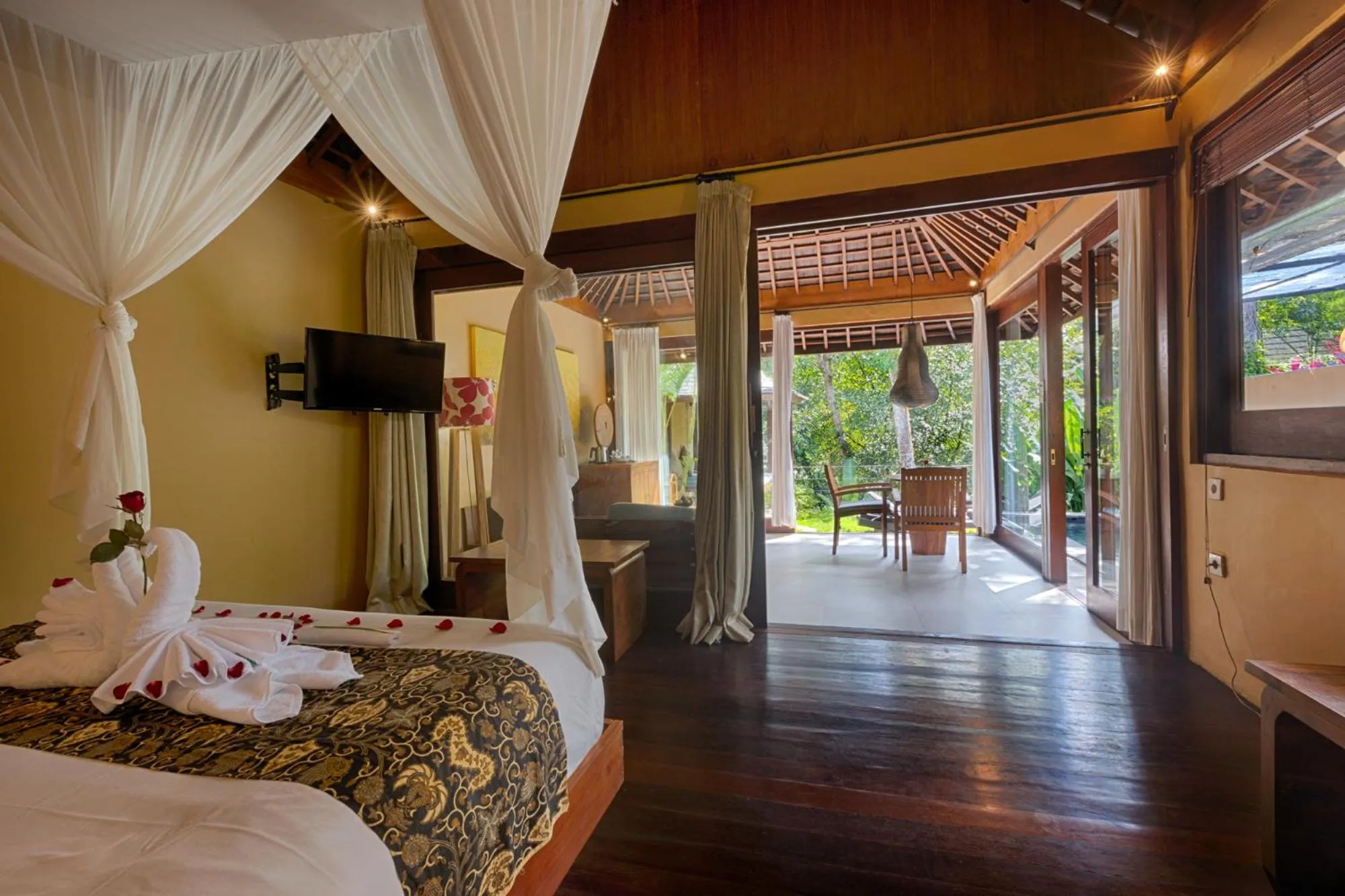 Bedroom, Bed in Samkhya Villas - Free 1x Floating Breakfast or Minibar