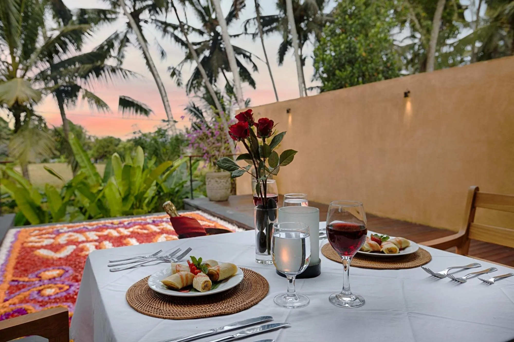 Food and drinks in Samkhya Villas - Free 1x Floating Breakfast or Minibar