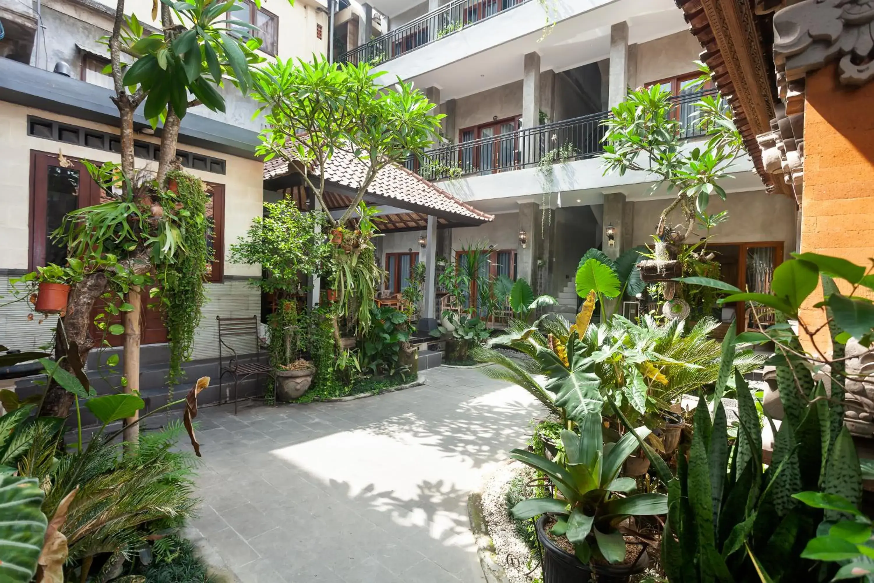 Property building in Rumah Weda Property building in Rumah Weda