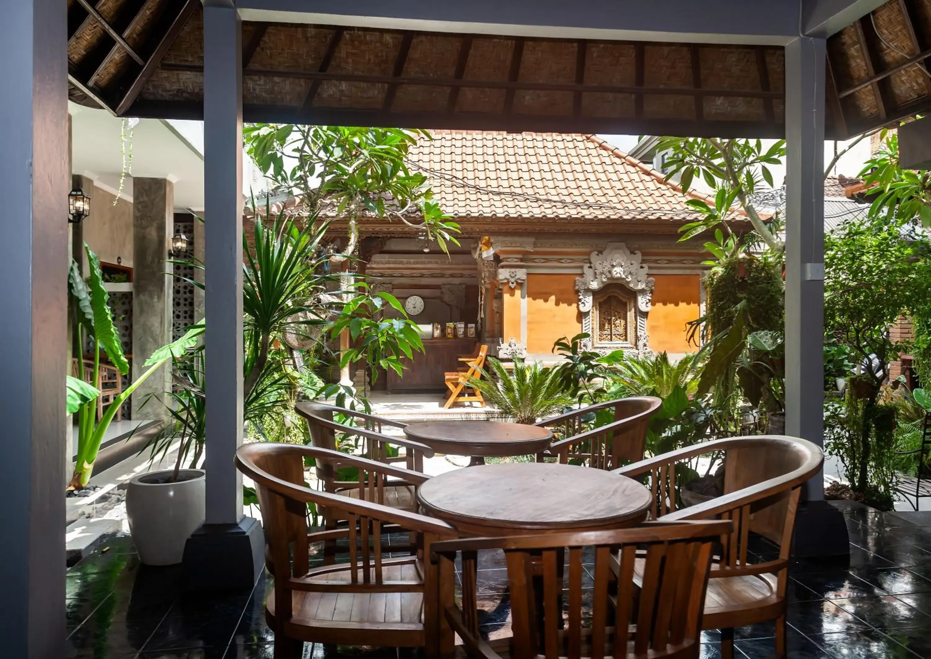 Restaurant/places to eat in Rumah Weda Restaurant/places to eat in Rumah Weda