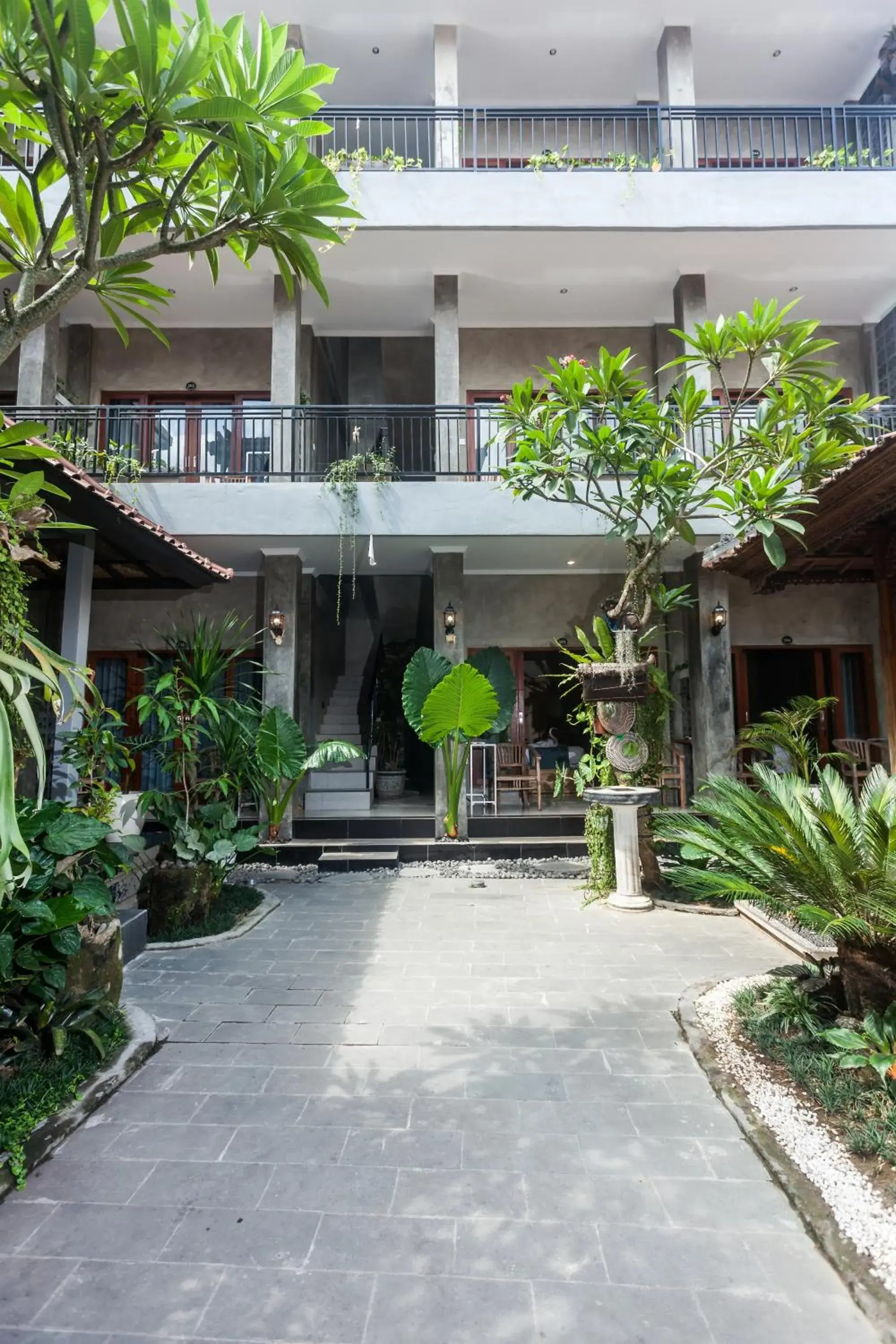 Property building in Rumah Weda Property building in Rumah Weda