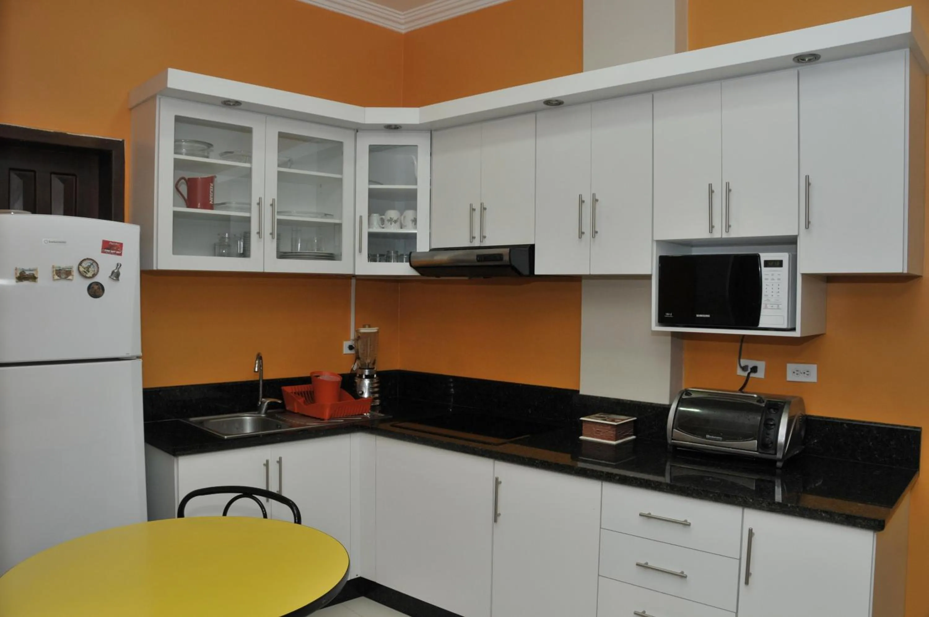 Kitchen or kitchenette in Hotel Margarita 2