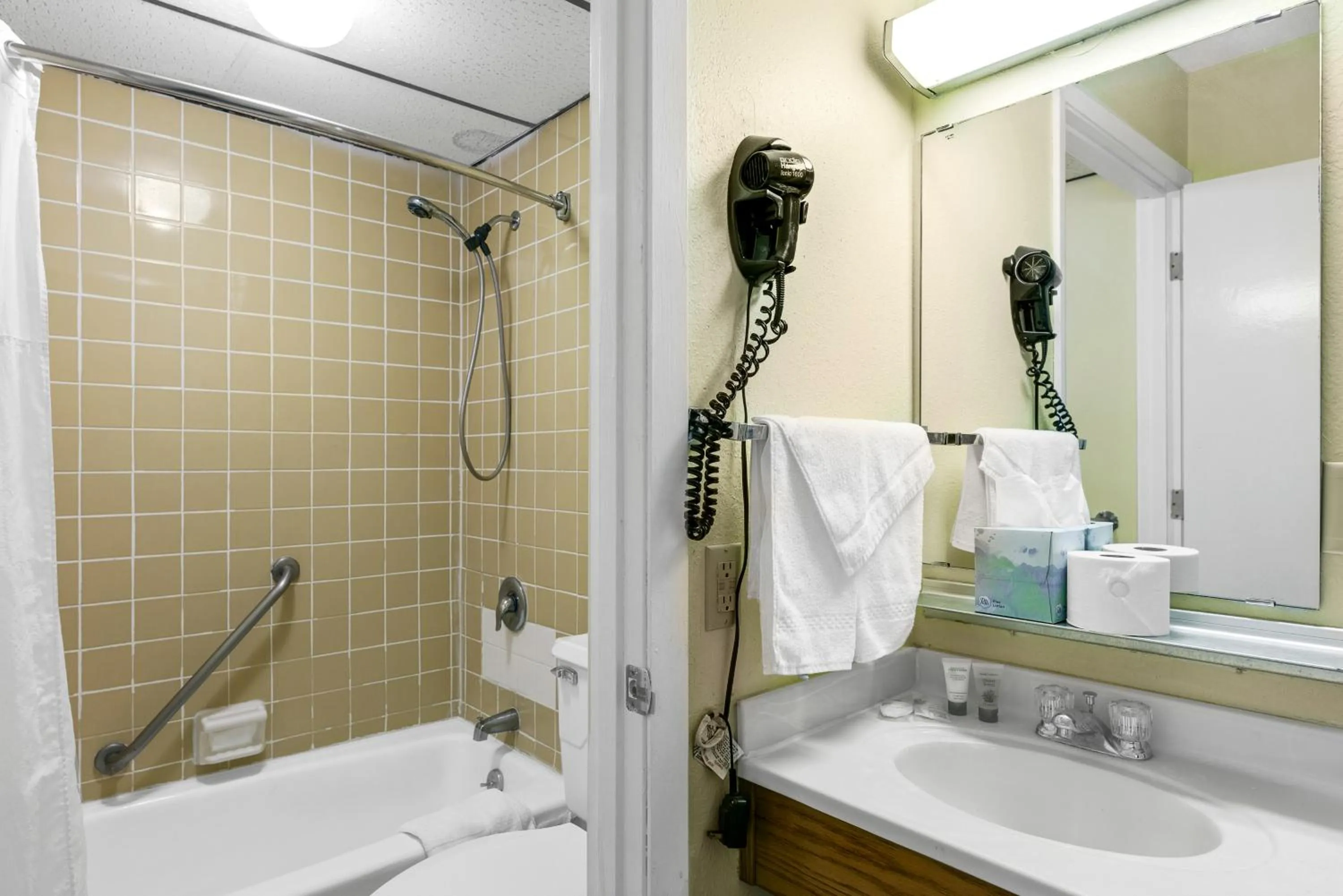 Bathroom in Days Inn by Wyndham Alexandria MN