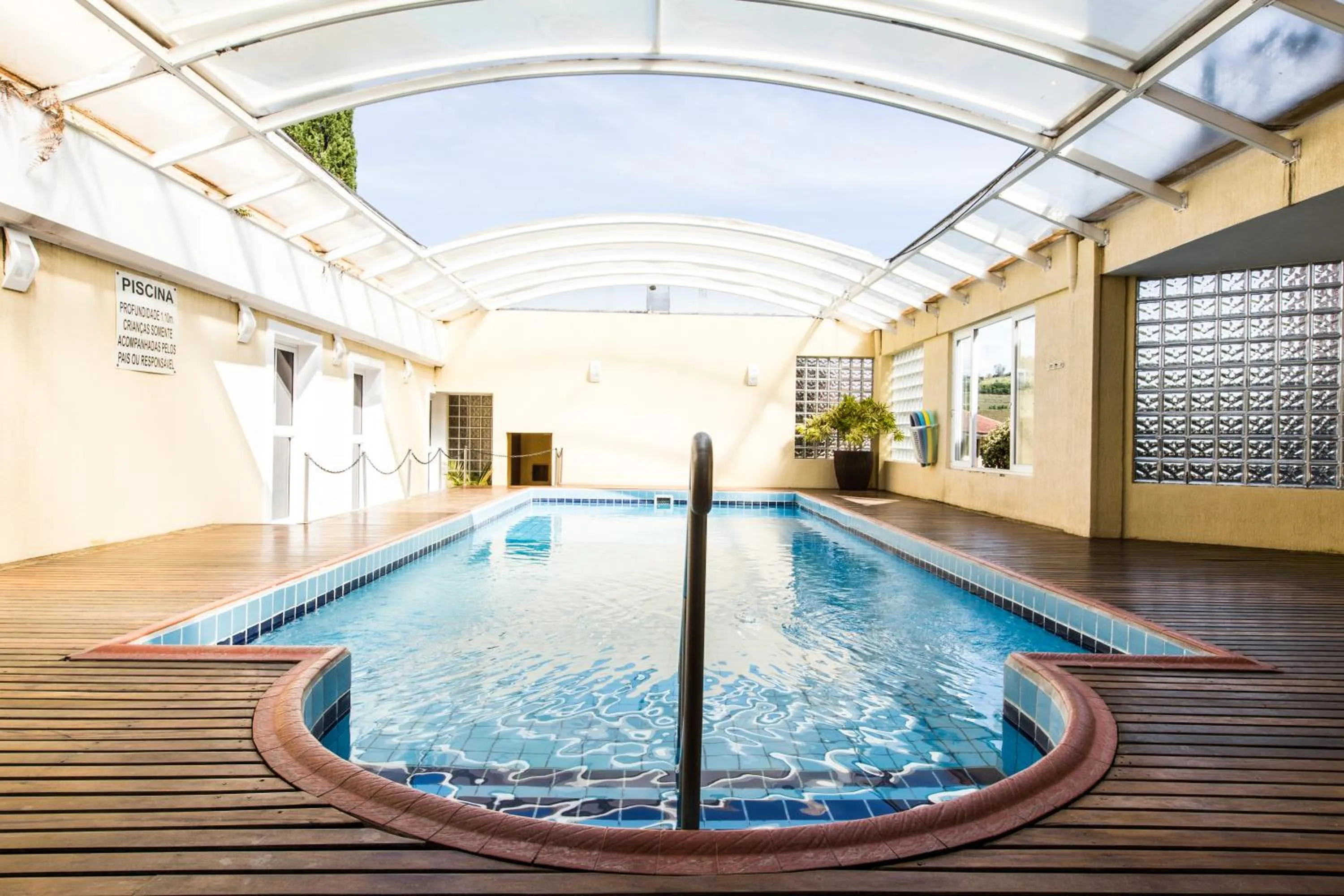 Swimming pool in Hotel Villa Michelon