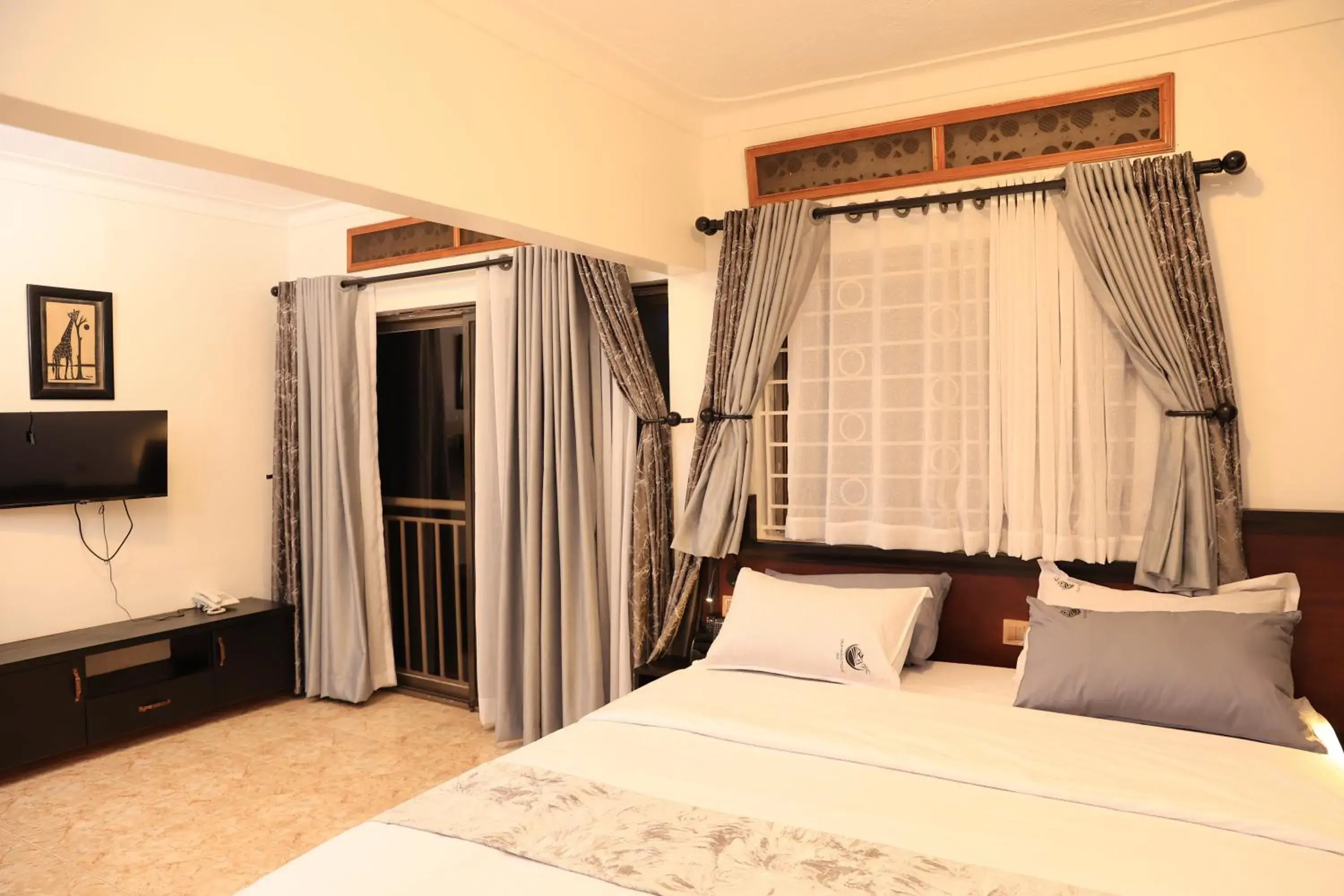 Deluxe Double Room in SKA The Boutique Munyonyo Deluxe Double Room in SKA The Boutique Munyonyo