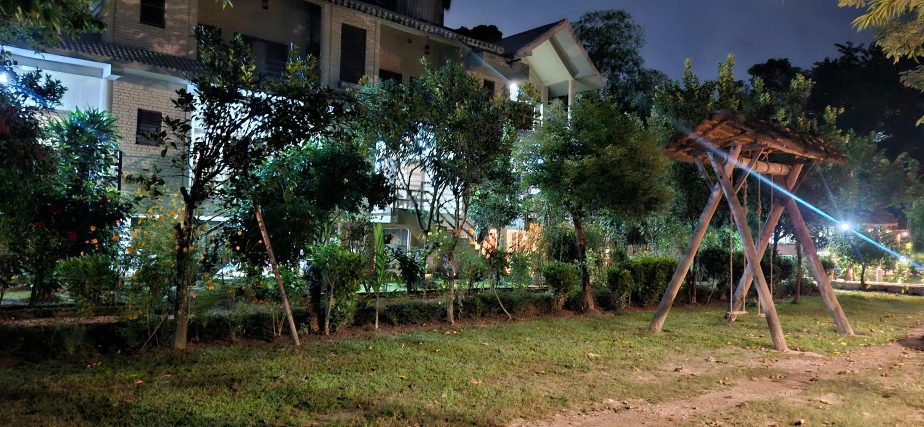 Garden in River View Jungle Camp