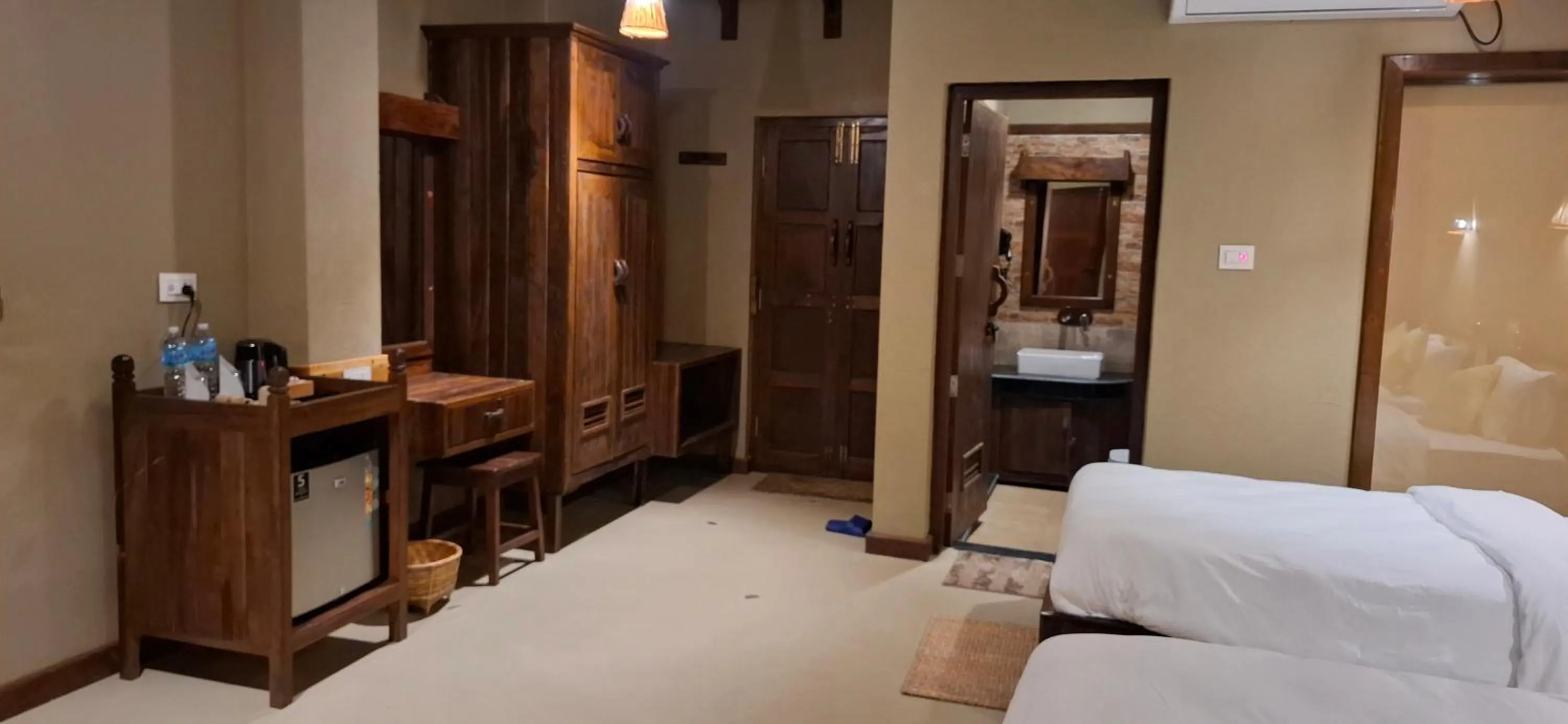 Coffee/tea facilities, Bed in River View Jungle Camp