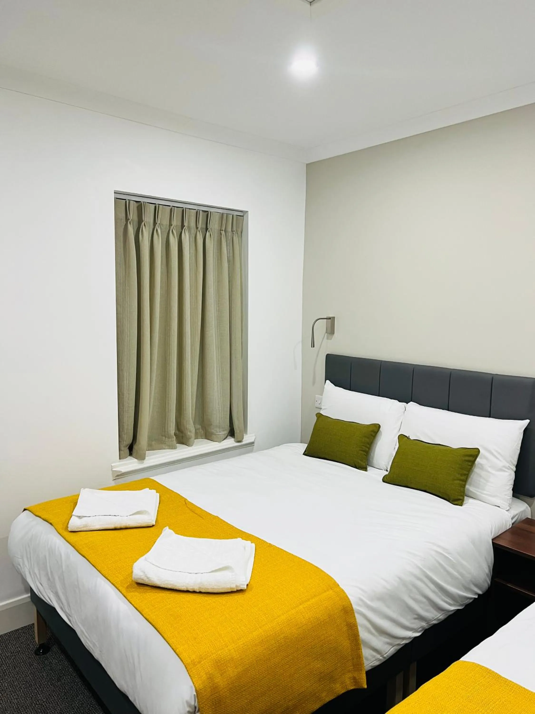 TV and multimedia, Bed in Park Avenue Bayswater Inn Hyde Park