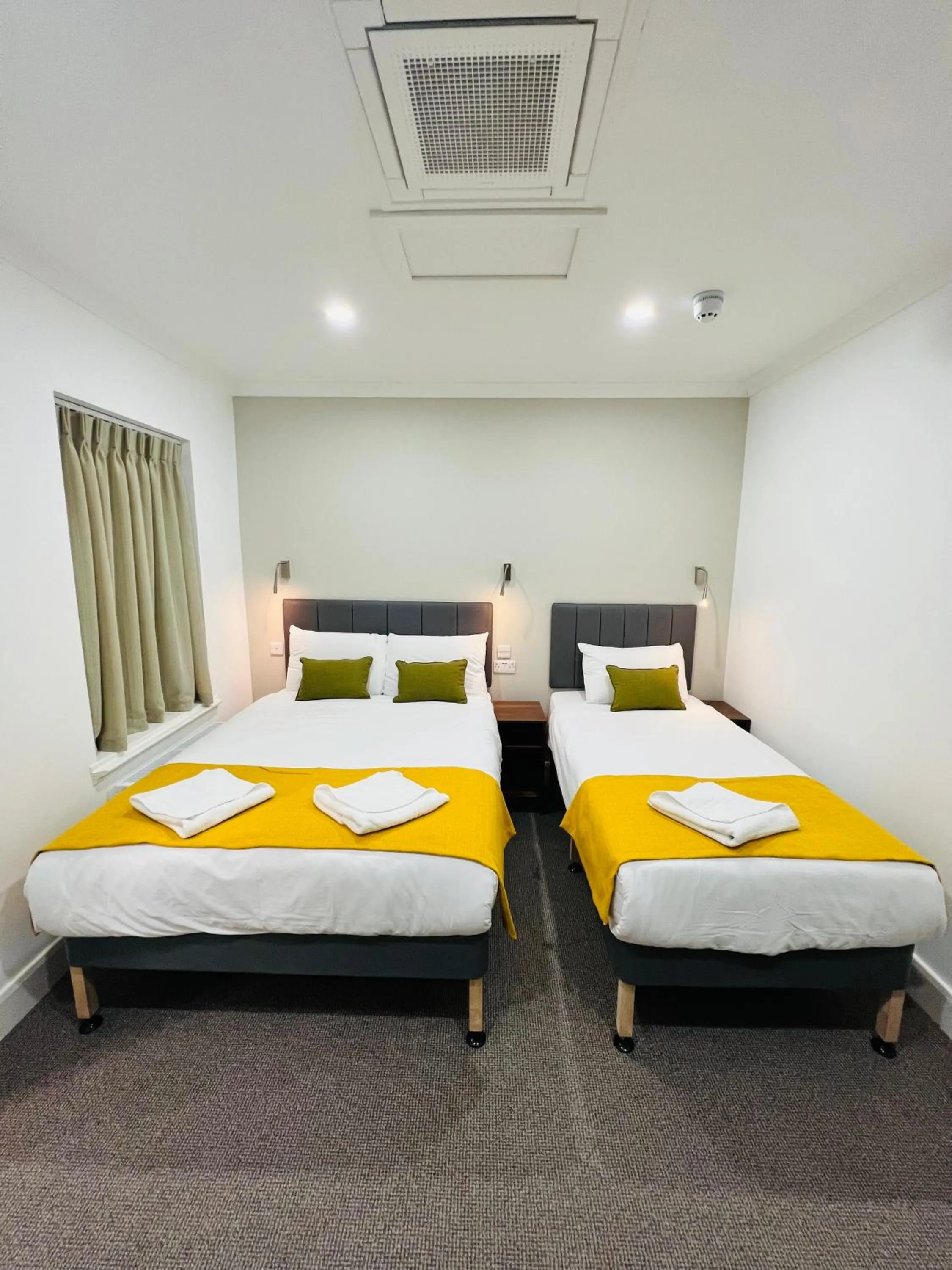 Bedroom, Bed in Park Avenue Bayswater Inn Hyde Park