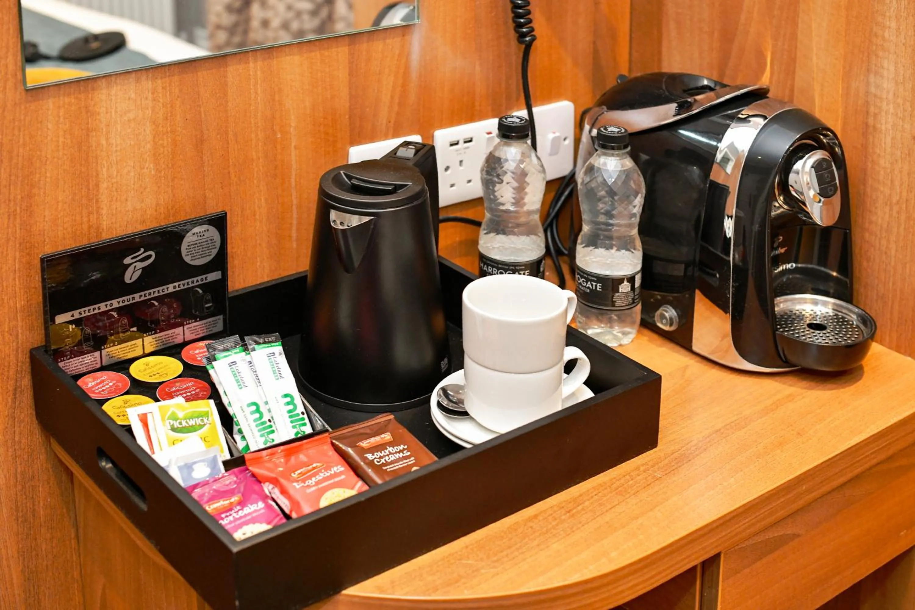 Bedroom in Park Avenue Bayswater Inn Hyde Park