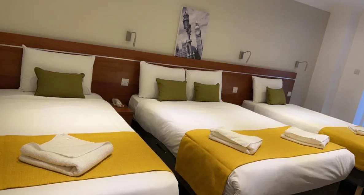 Bedroom, Bed in Park Avenue Bayswater Inn Hyde Park