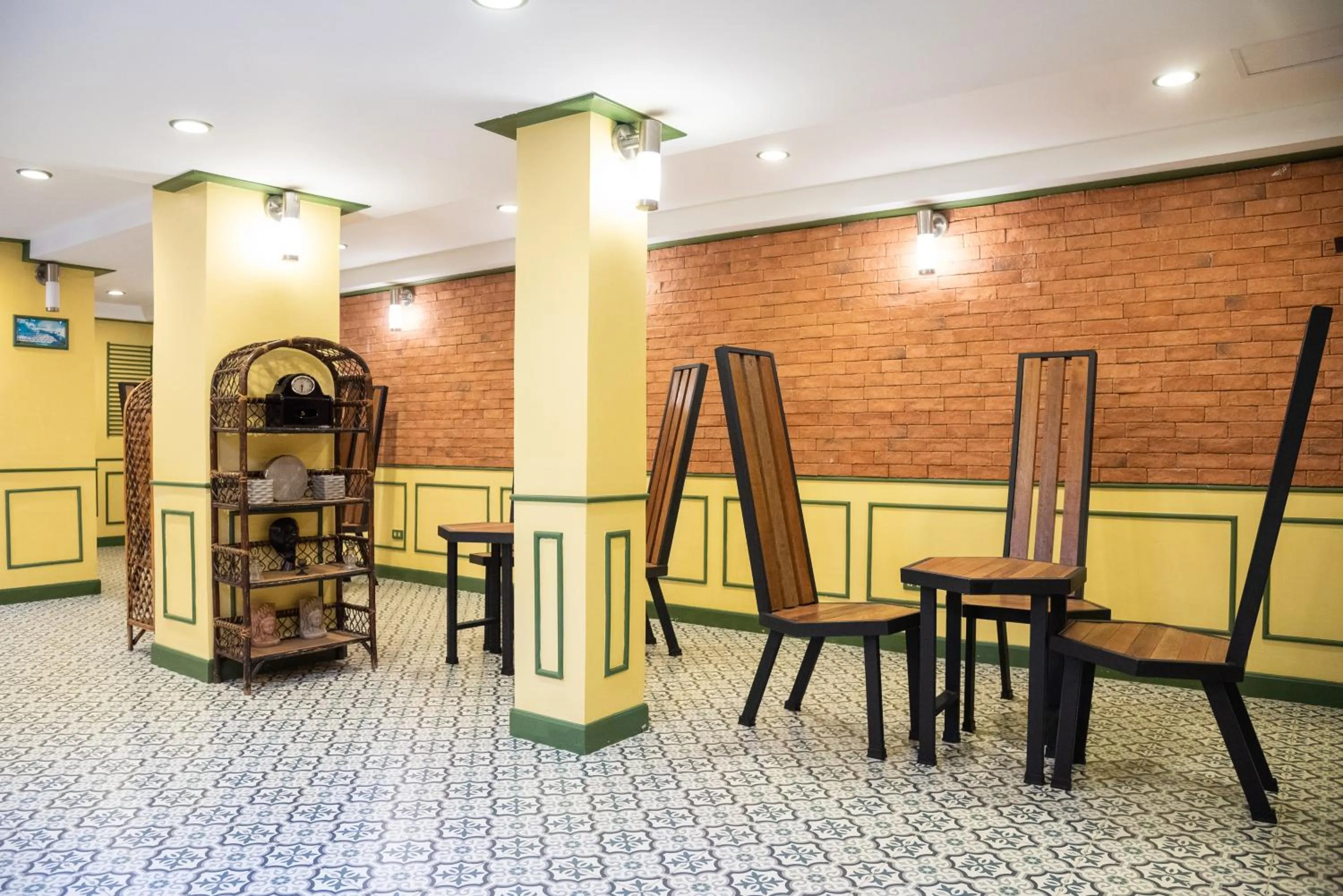 Seating area in 75 Paradise Lane Managed by Loft Group