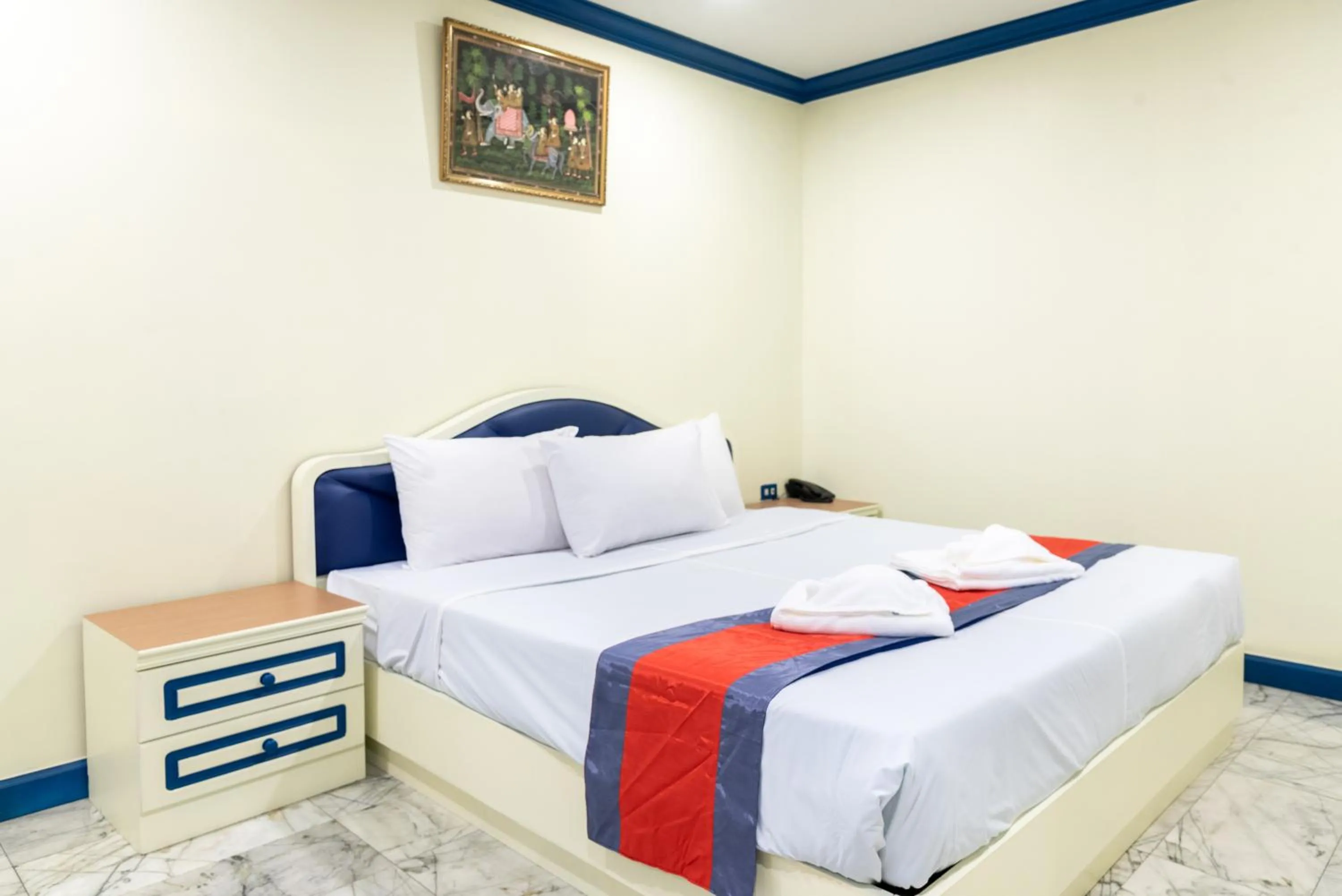 Bed in 75 Paradise Lane Managed by Loft Group