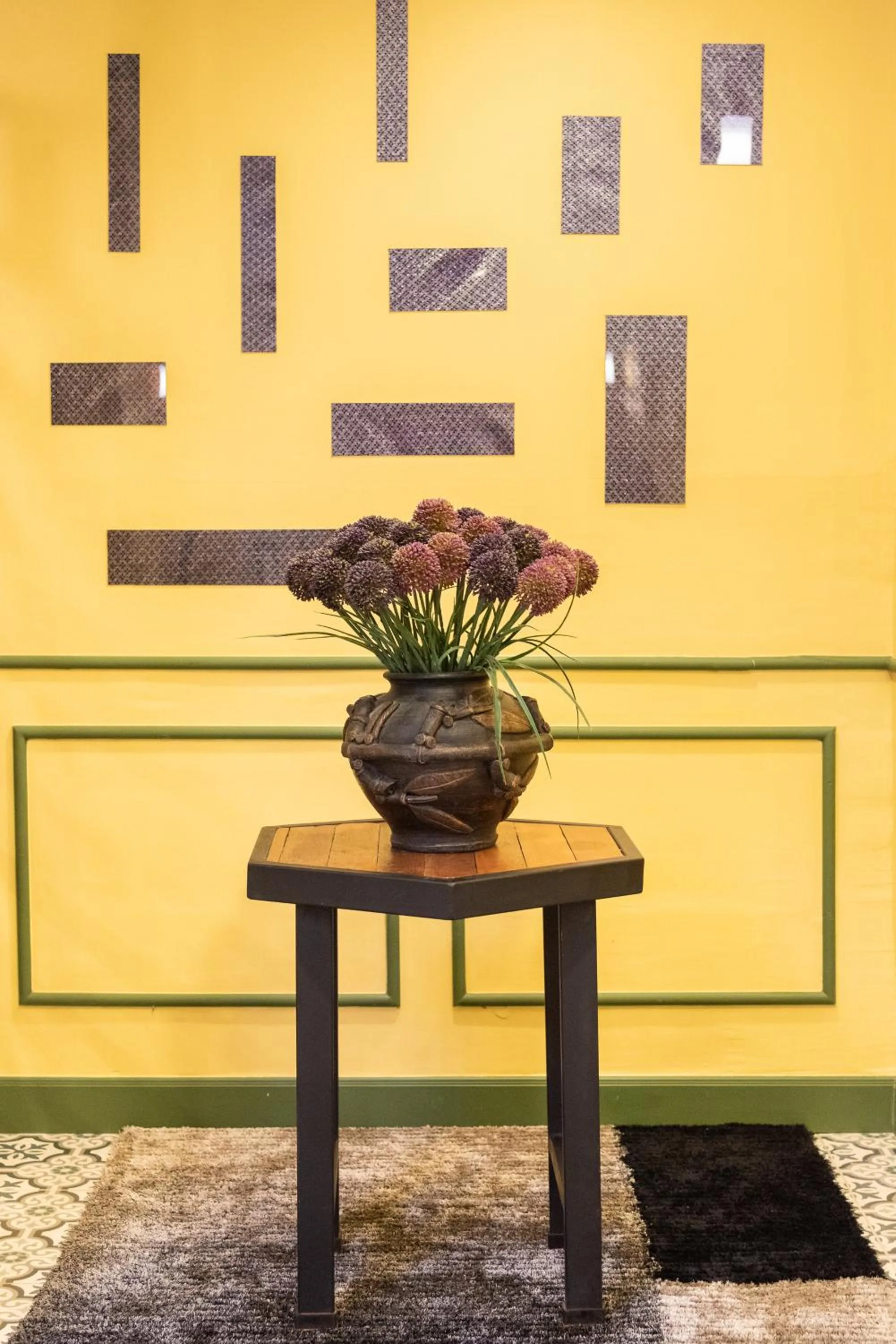 Living room in 75 Paradise Lane Managed by Loft Group